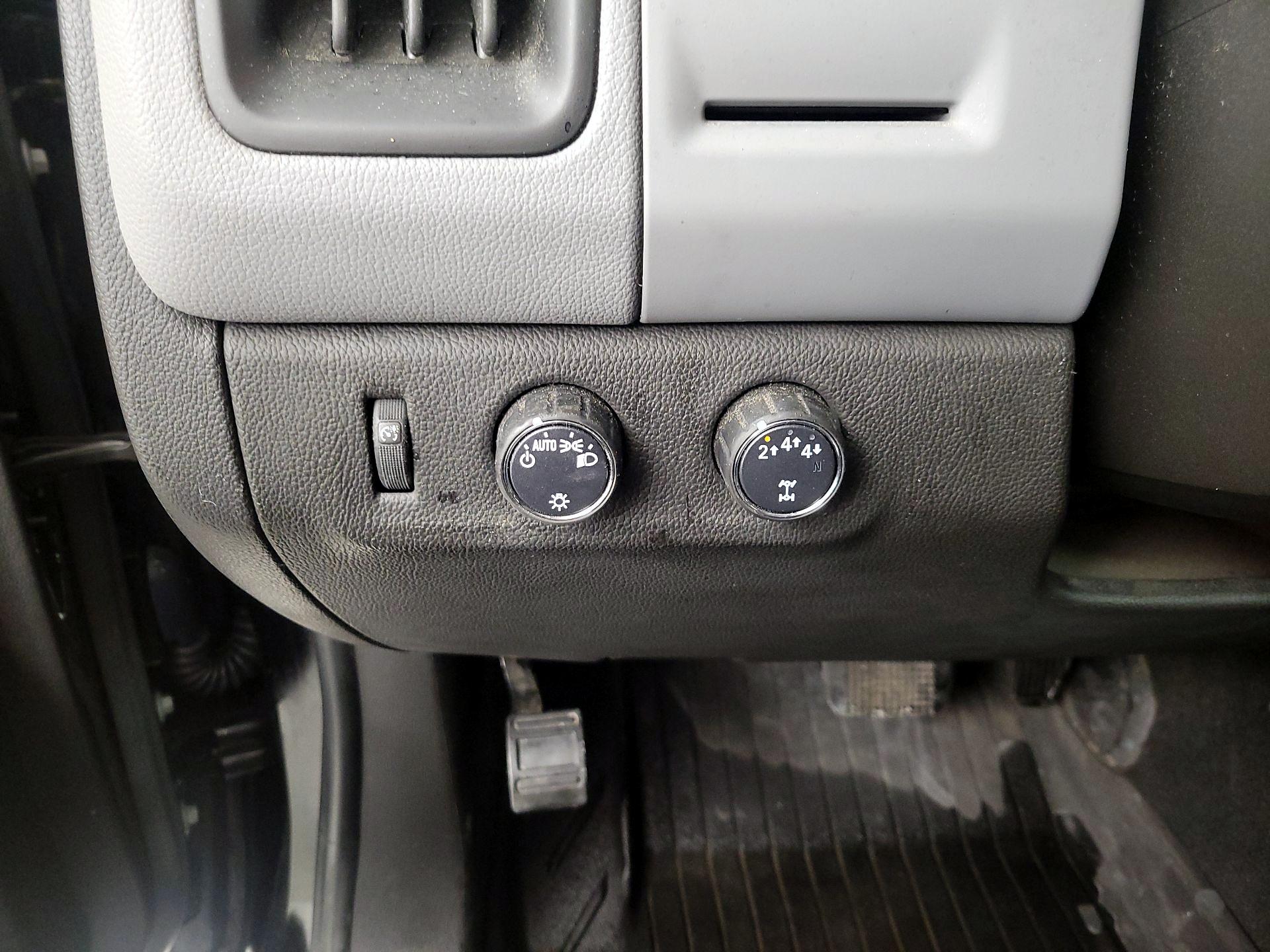 Thumbnail: 2021 Chevrolet Colorado - 13