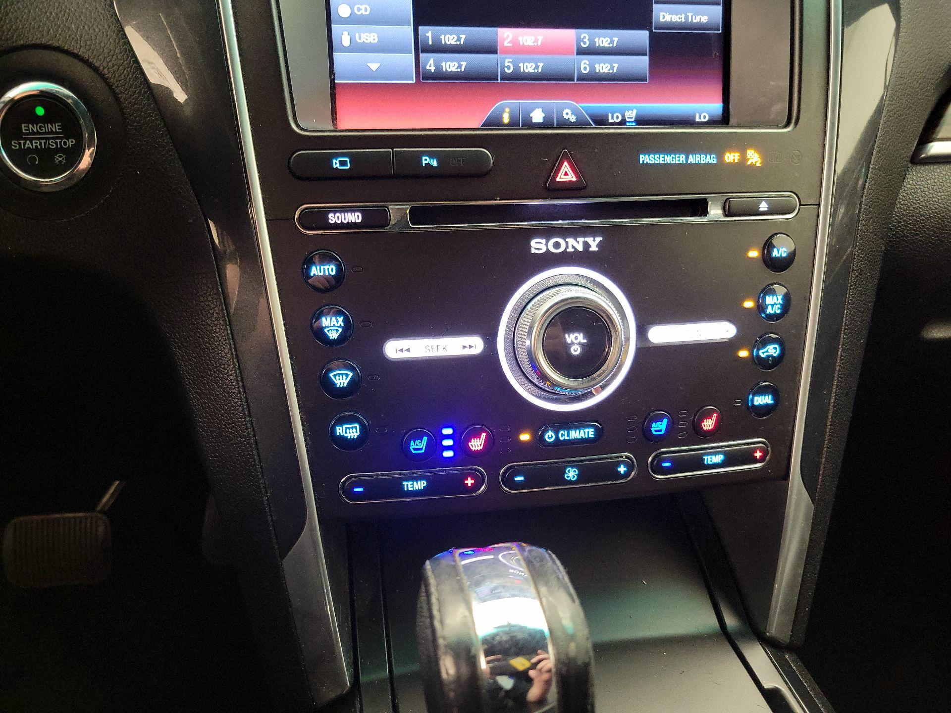 Thumbnail: 2016 Ford Explorer - 16