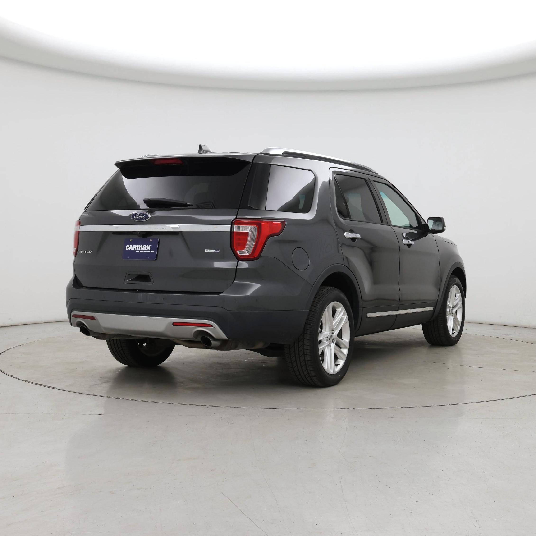 Thumbnail: 2016 Ford Explorer - 8