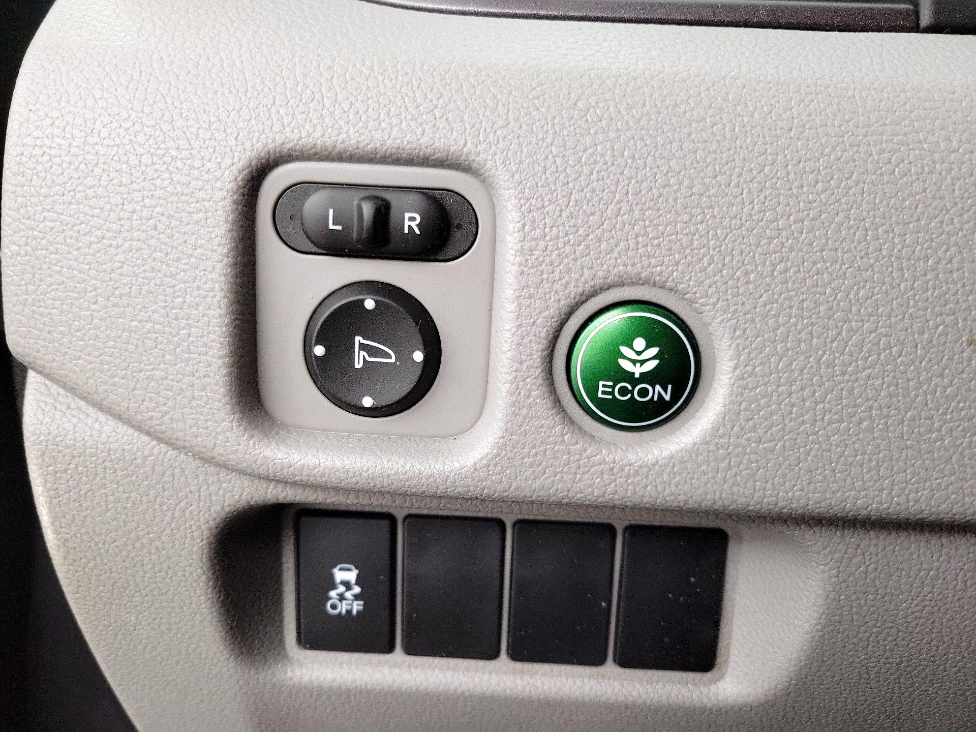 Thumbnail: 2018 Honda Pilot - 13