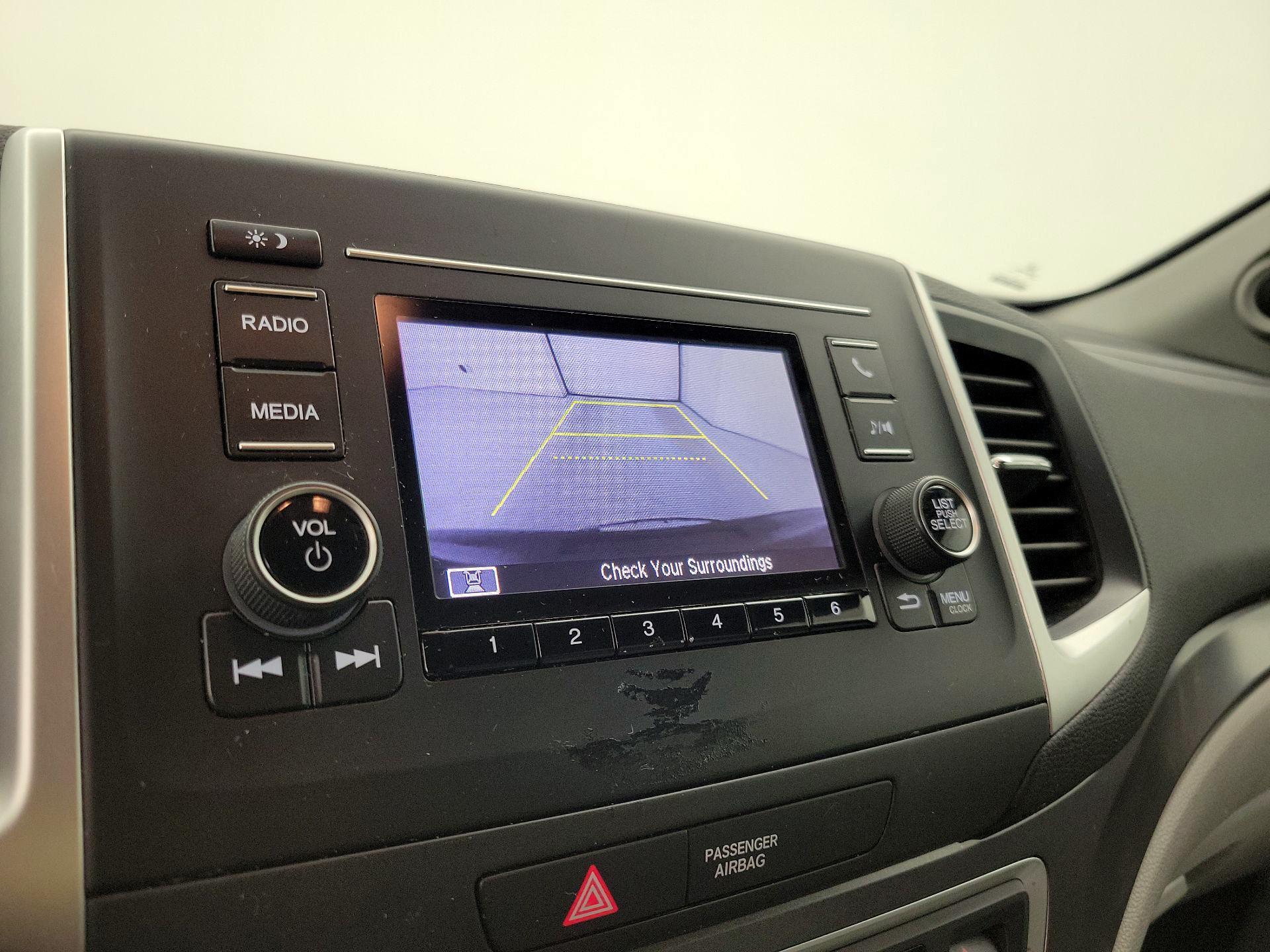 Thumbnail: 2018 Honda Pilot - 14