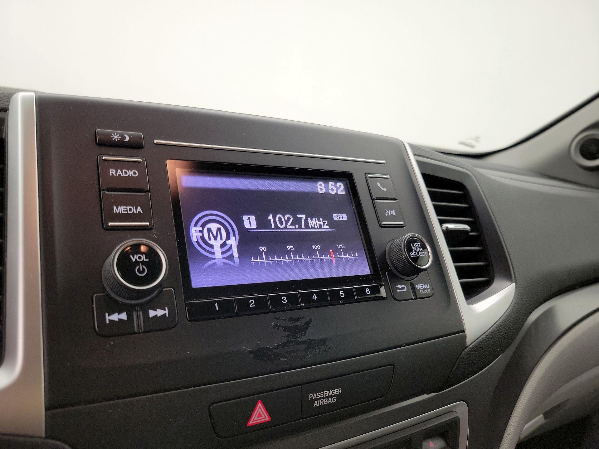 Thumbnail: 2018 Honda Pilot - 15