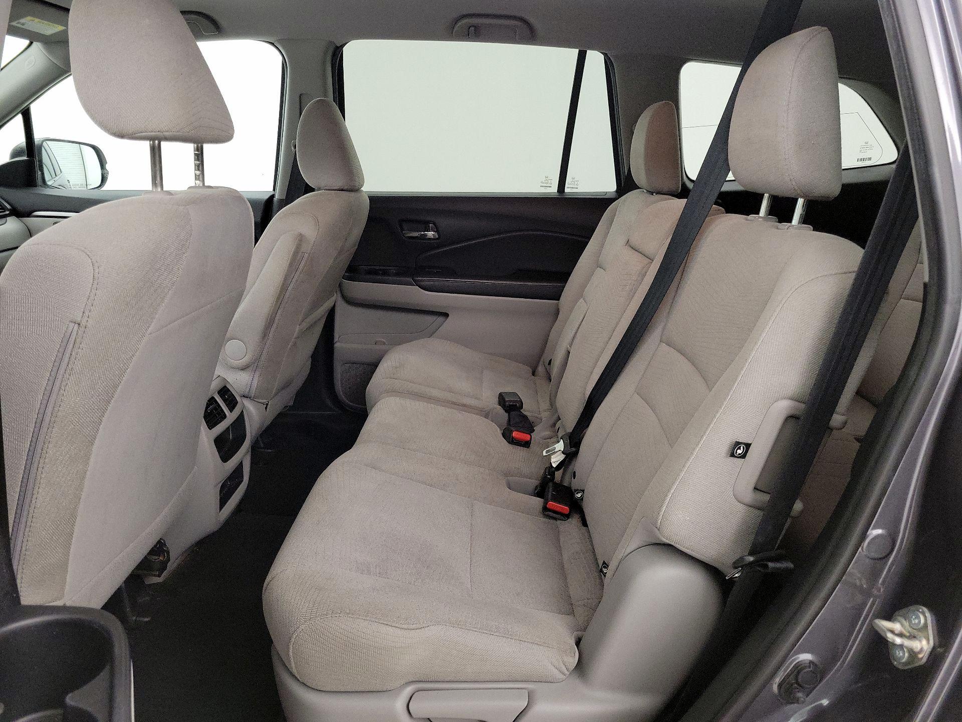 Thumbnail: 2018 Honda Pilot - 19