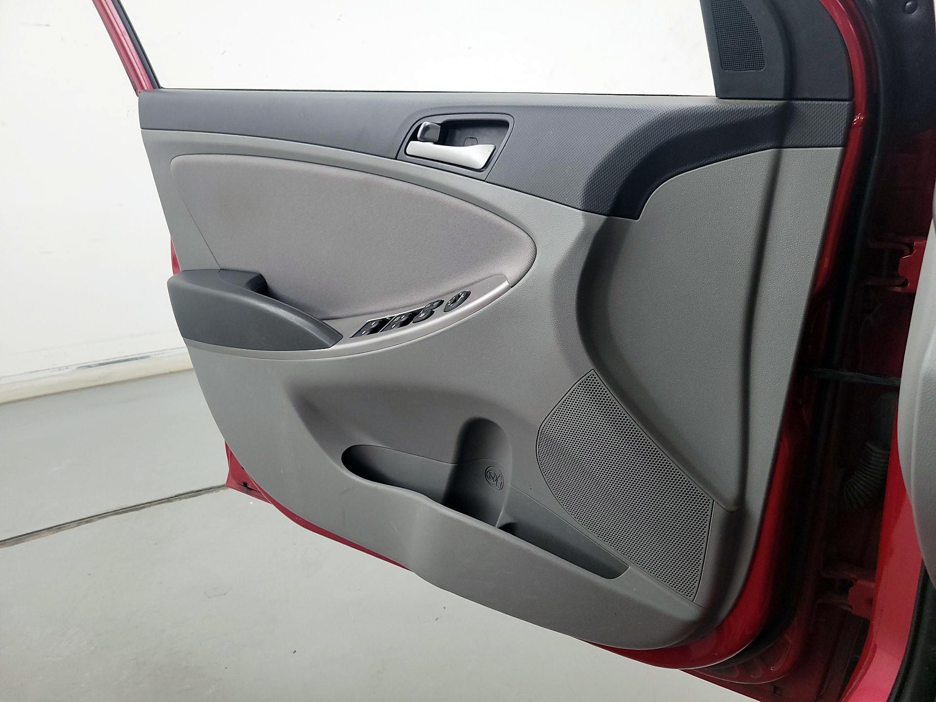 Thumbnail: 2016 Hyundai Accent - 12