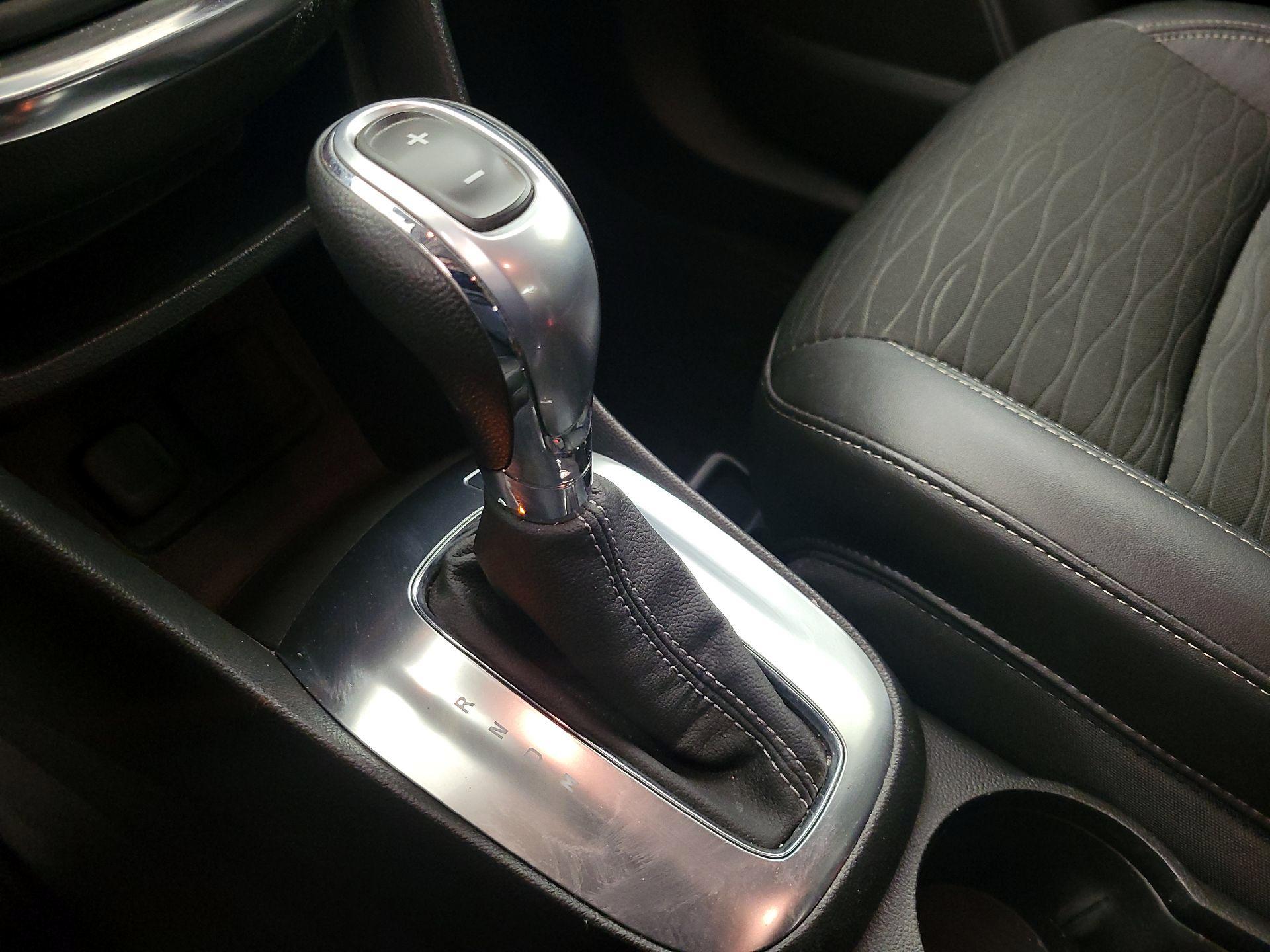 Thumbnail: 2015 Buick Encore - 17