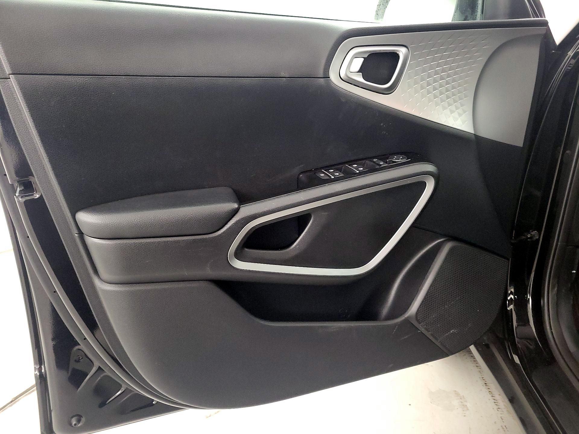 Thumbnail: 2021 Kia Soul - 12