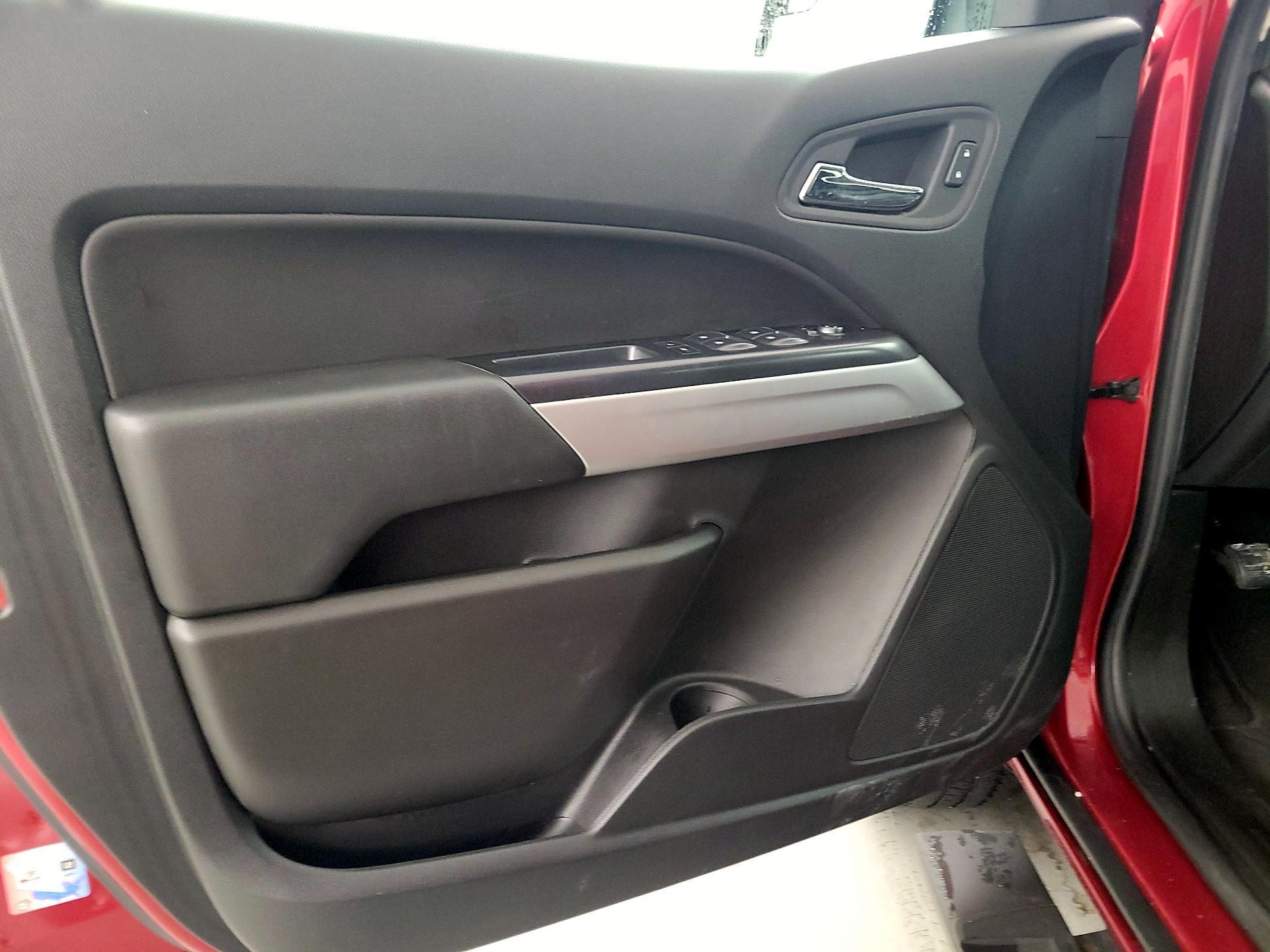 Thumbnail: 2021 Chevrolet Colorado - 12