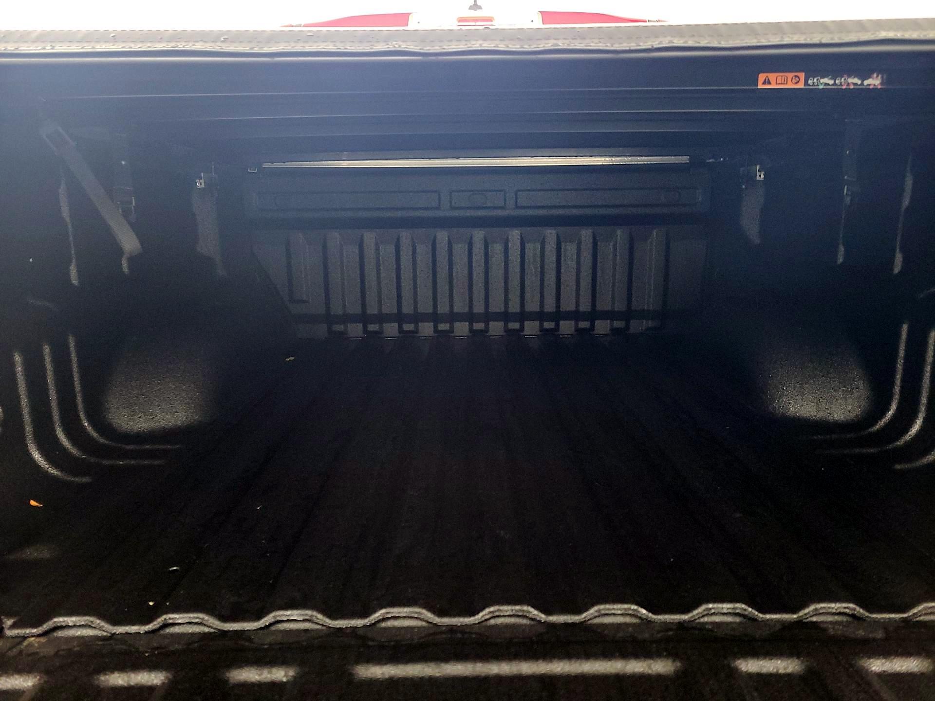 Thumbnail: 2021 Chevrolet Colorado - 20