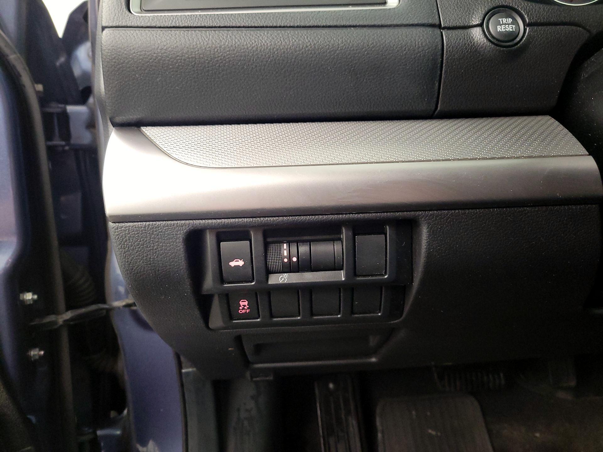 Thumbnail: 2017 Subaru Legacy - 13