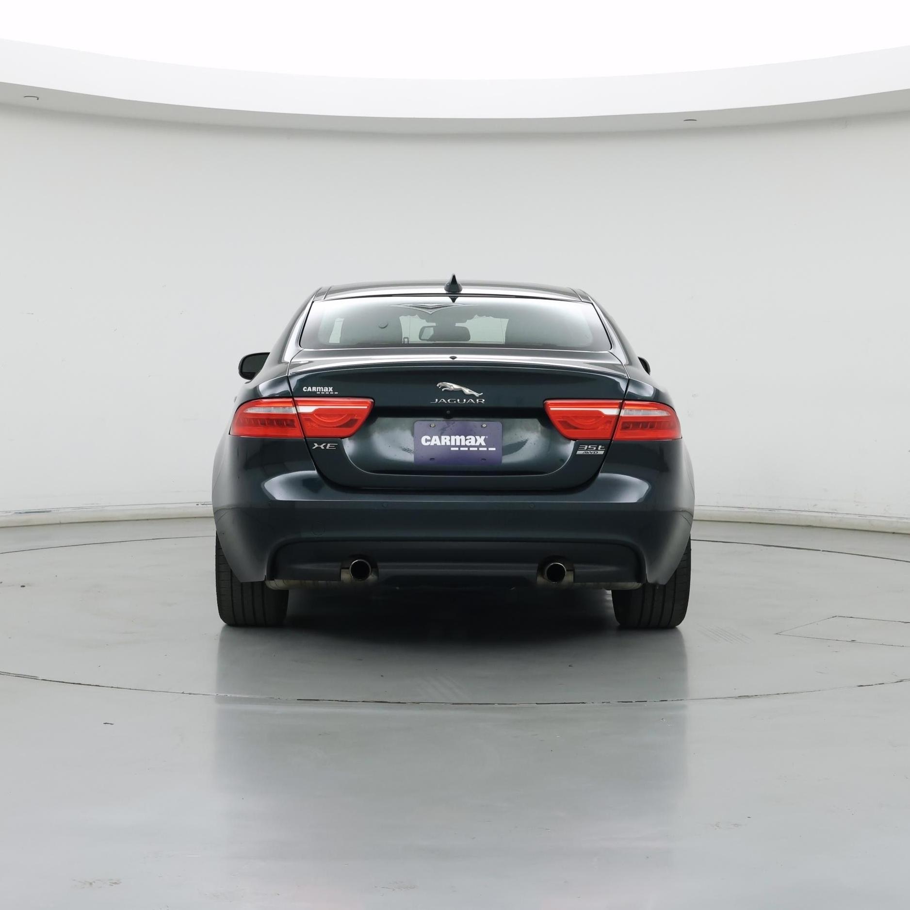 Thumbnail: 2017 Jaguar XE - 6