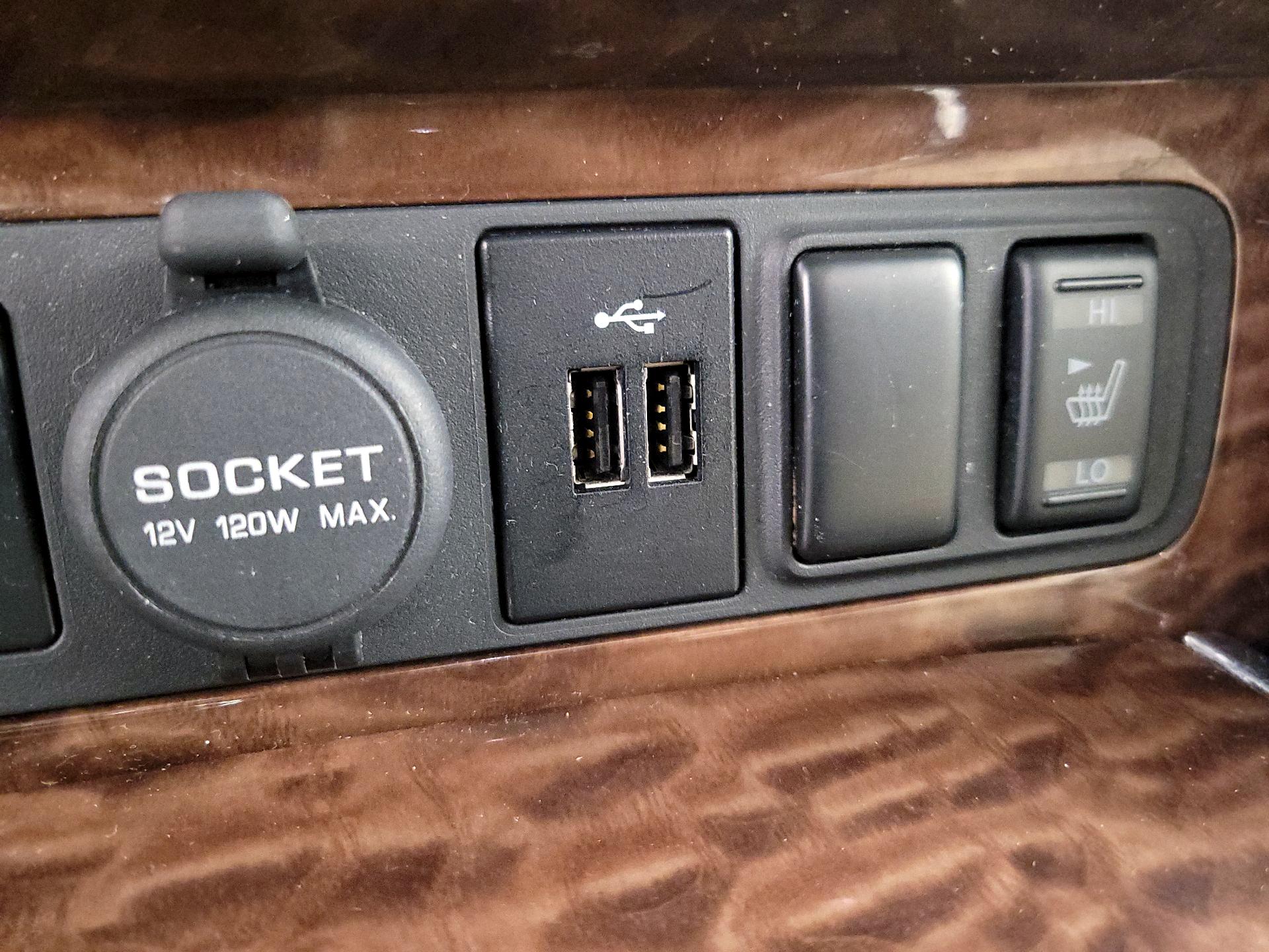 Thumbnail: 2019 Nissan Armada - 19