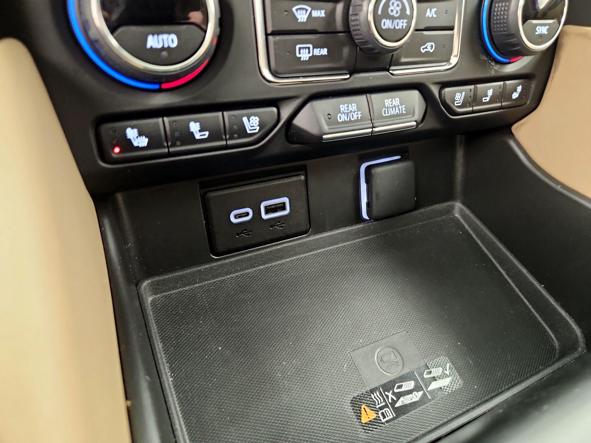 Thumbnail: 2024 Chevrolet Tahoe - 18