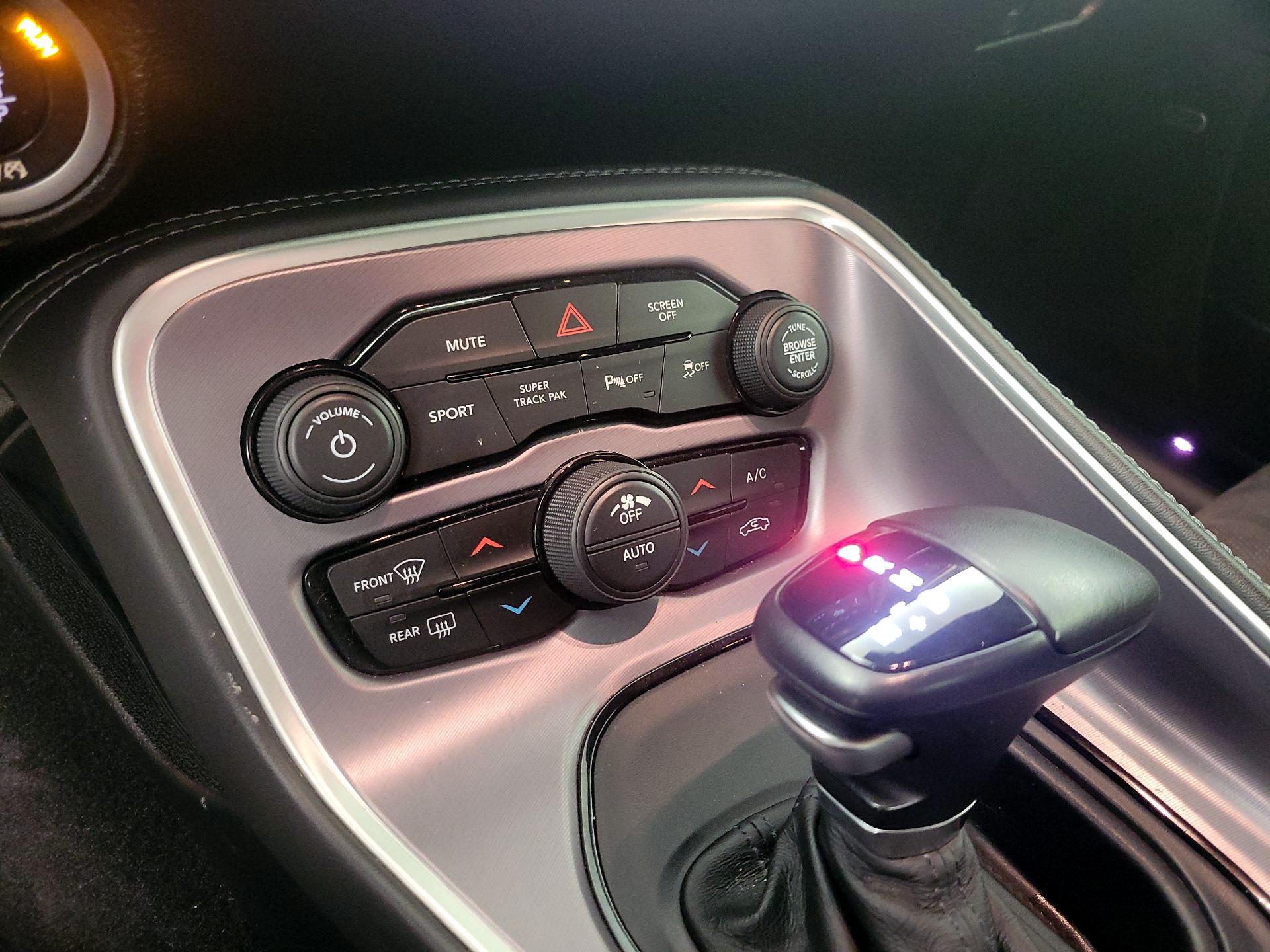 Thumbnail: 2019 Dodge Challenger - 17