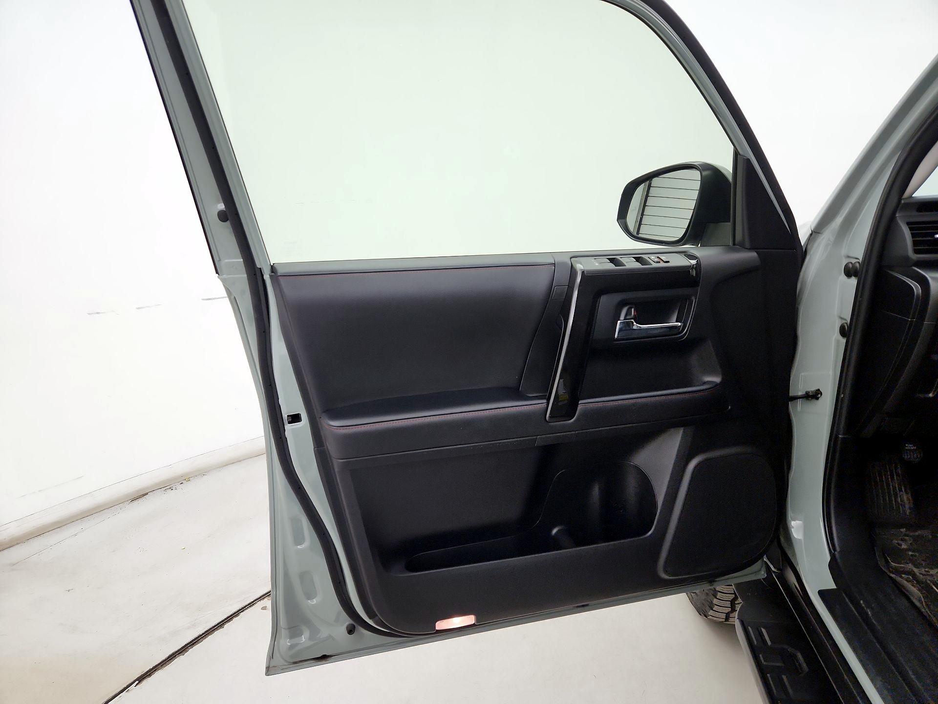 Thumbnail: 2023 Toyota 4Runner - 12