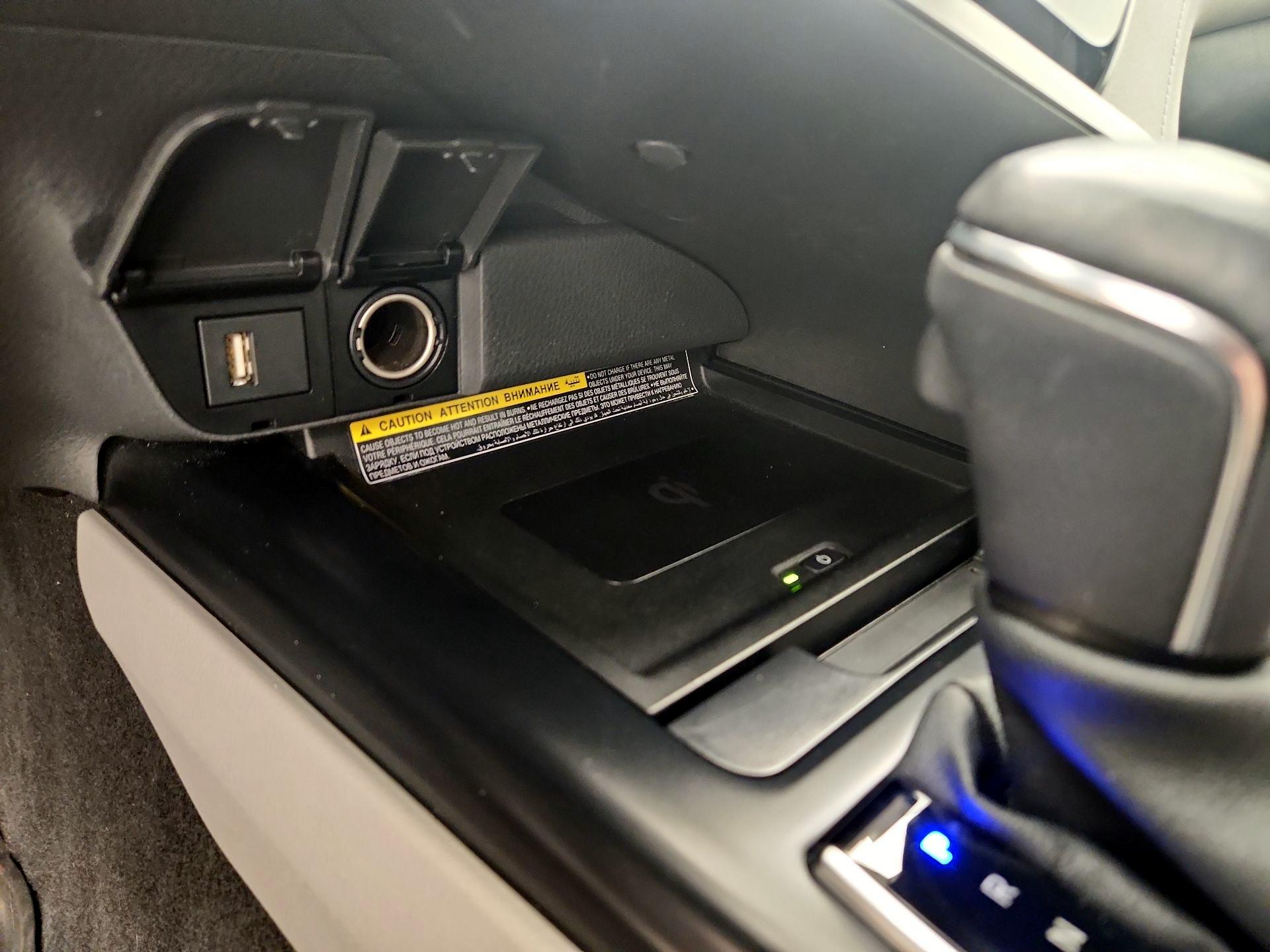 Thumbnail: 2020 Toyota Camry - 18