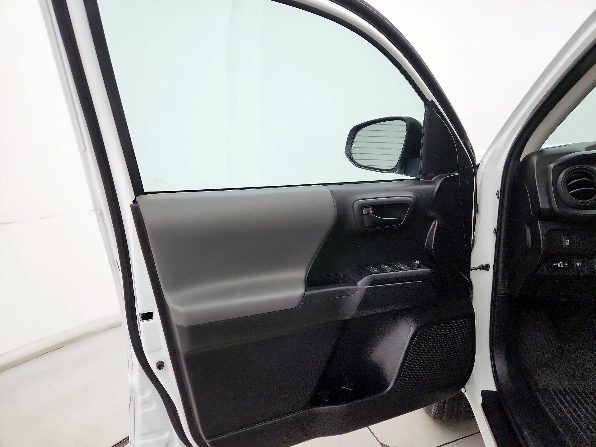 Thumbnail: 2023 Toyota Tacoma - 12