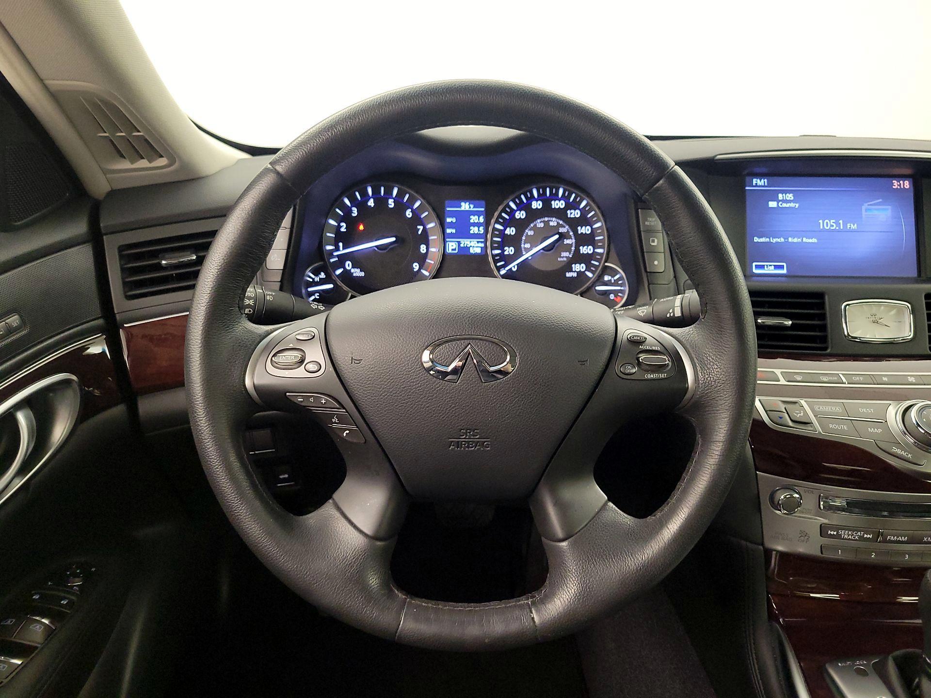 Thumbnail: 2015 INFINITI Q70 - 10