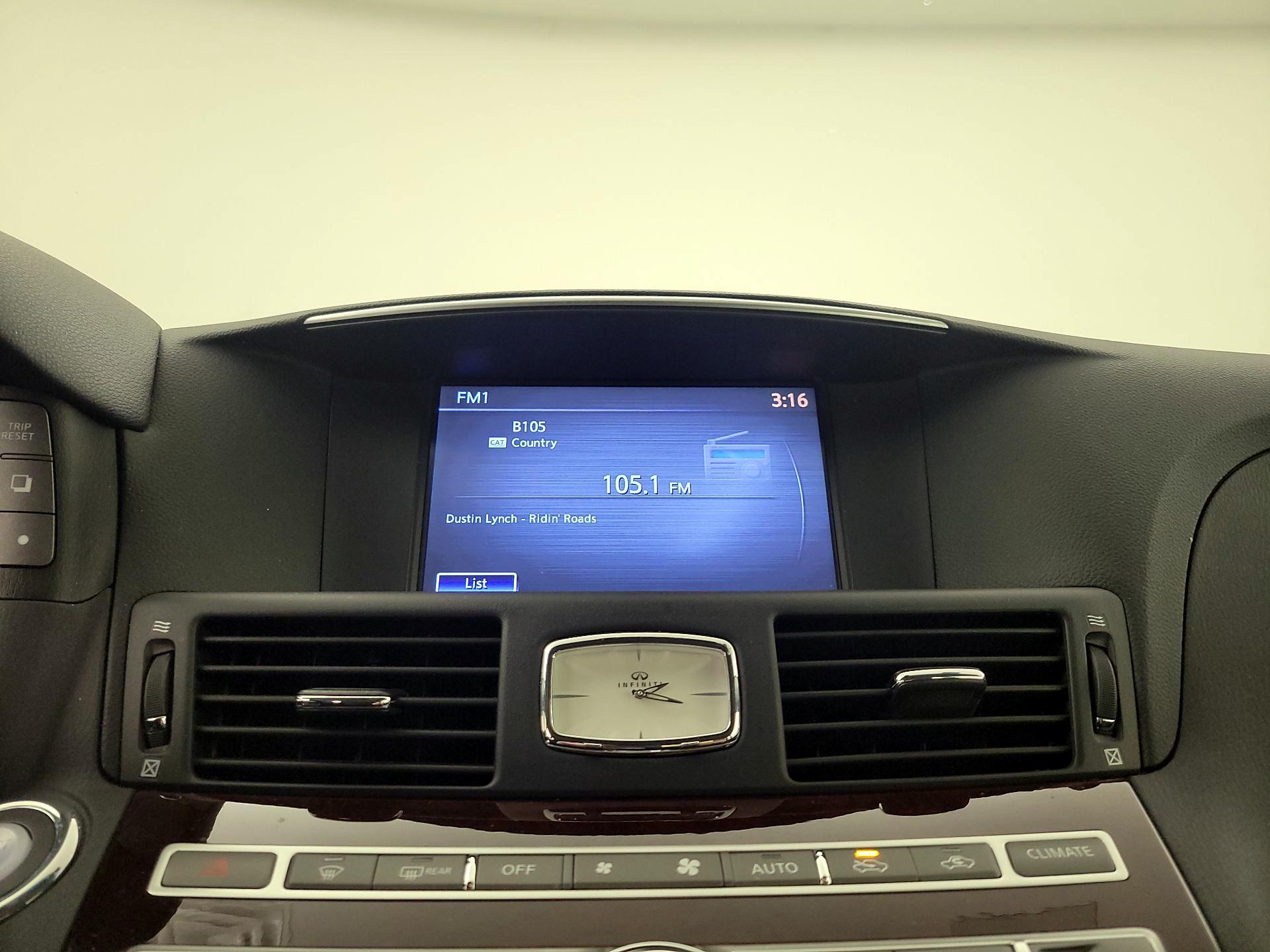 Thumbnail: 2015 INFINITI Q70 - 16