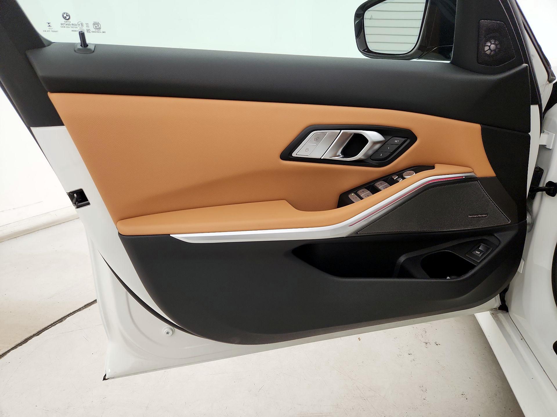 Thumbnail: 2025 BMW 3 Series - 12