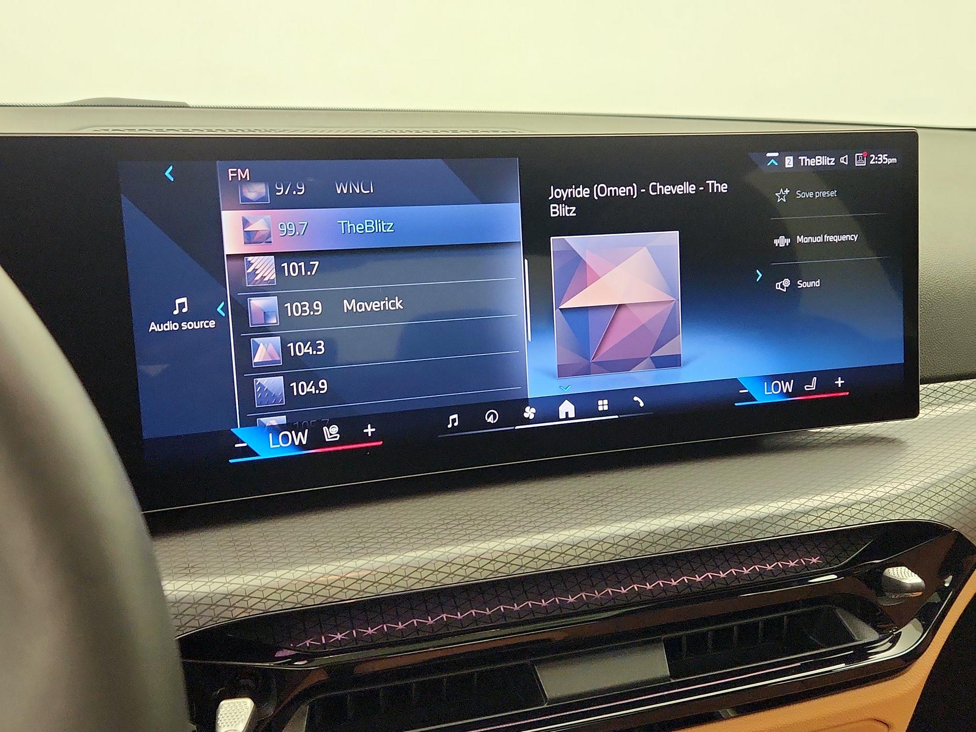 Thumbnail: 2025 BMW 3 Series - 16