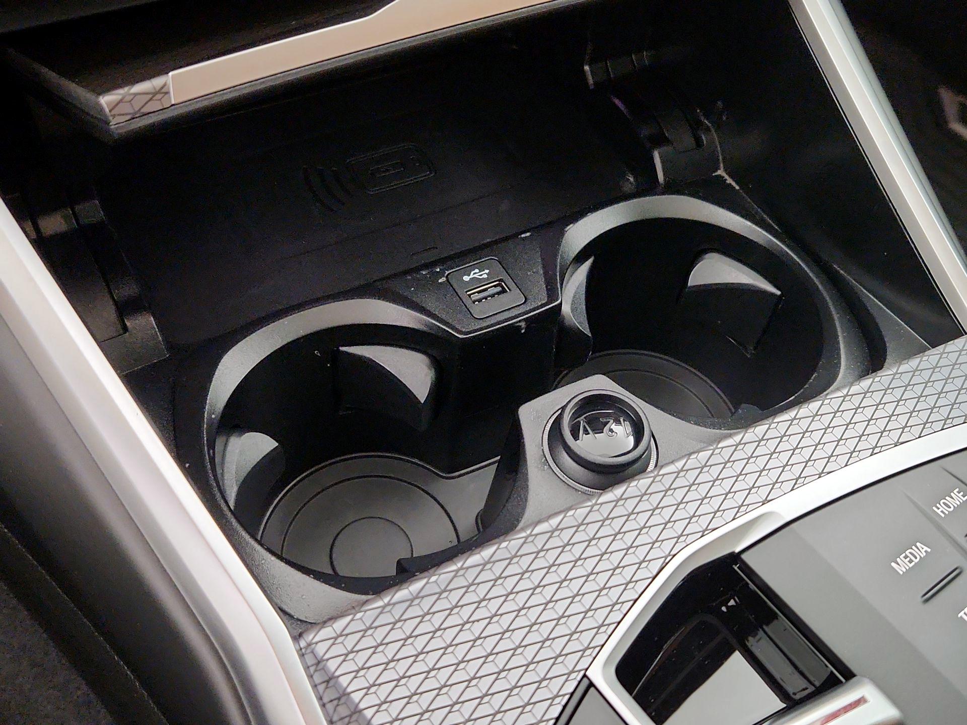 Thumbnail: 2025 BMW 3 Series - 19