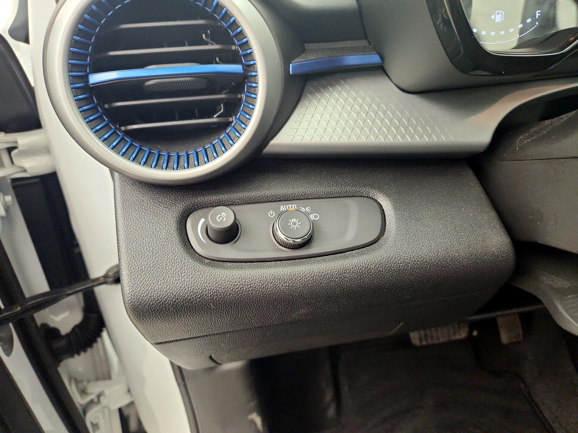 Thumbnail: 2025 Chevrolet Trax - 13