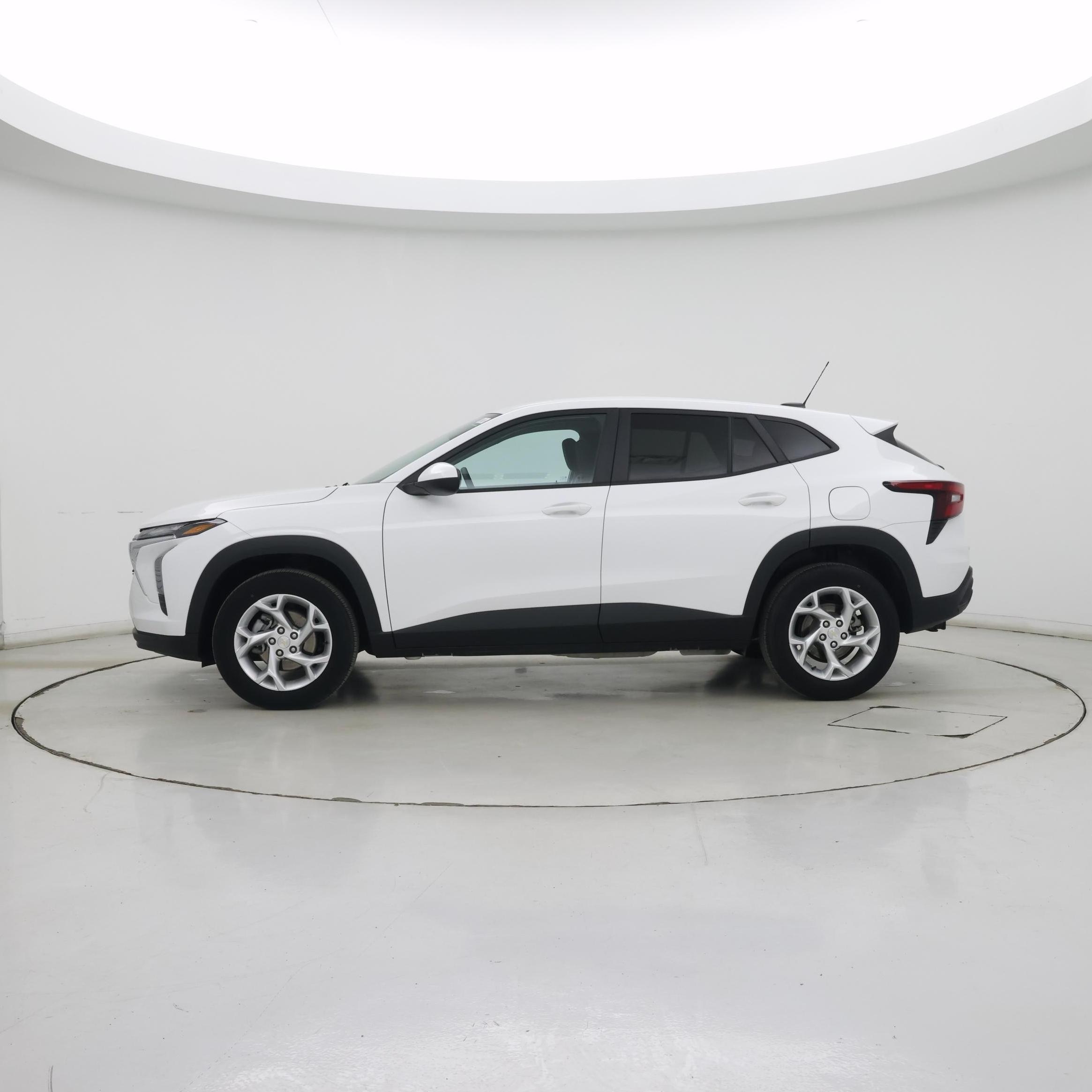 Thumbnail: 2025 Chevrolet Trax - 3