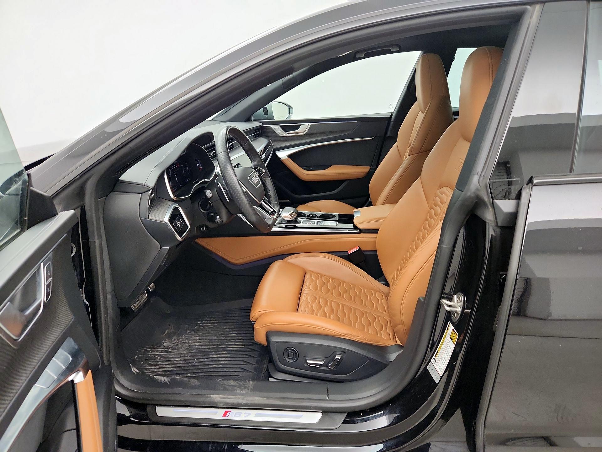 Thumbnail: 2022 Audi RS 7 - 11