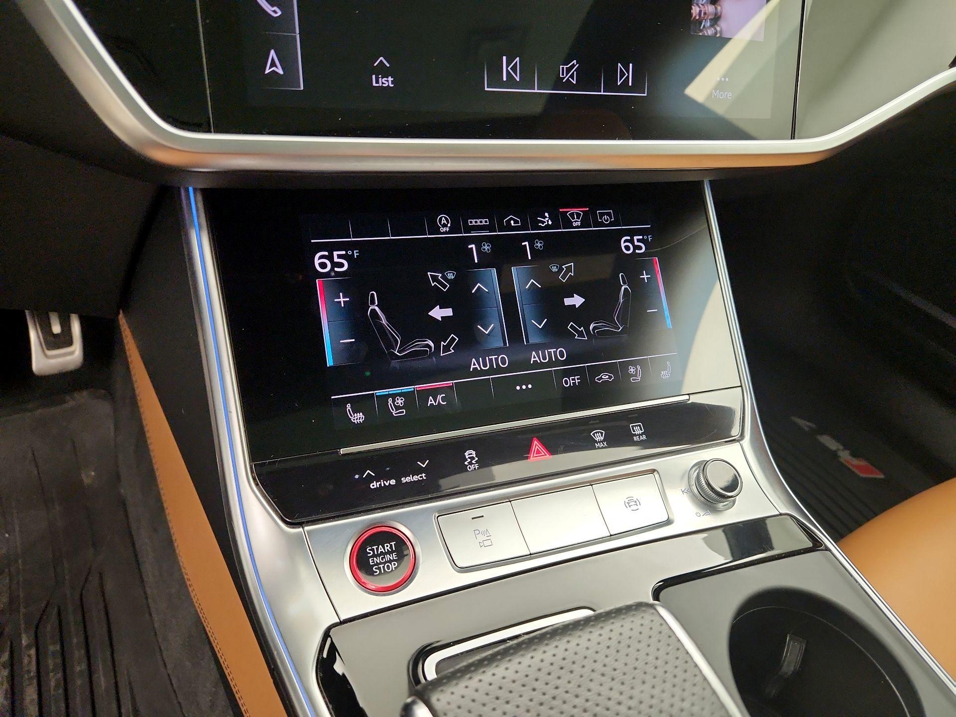 Thumbnail: 2022 Audi RS 7 - 17