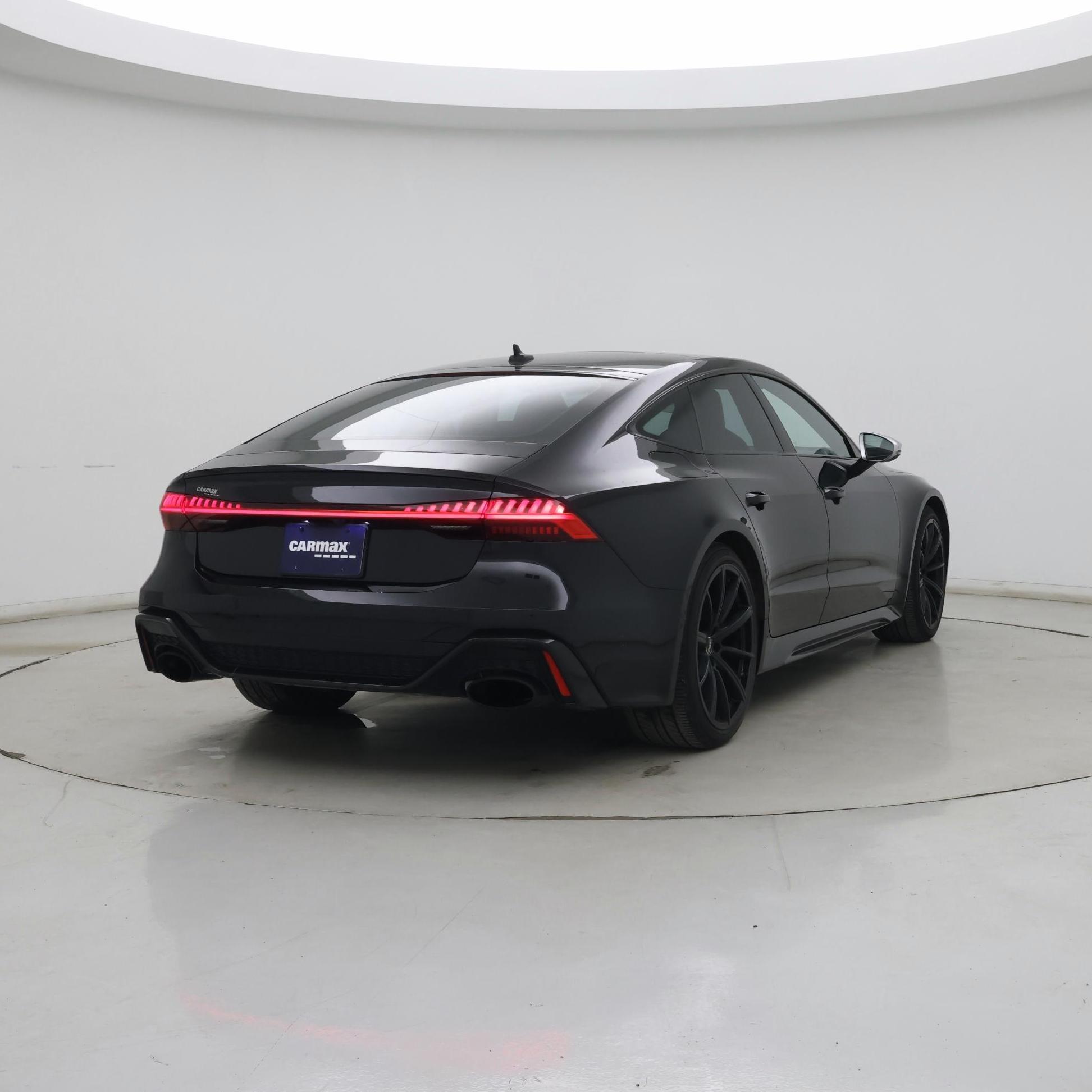 Thumbnail: 2022 Audi RS 7 - 8