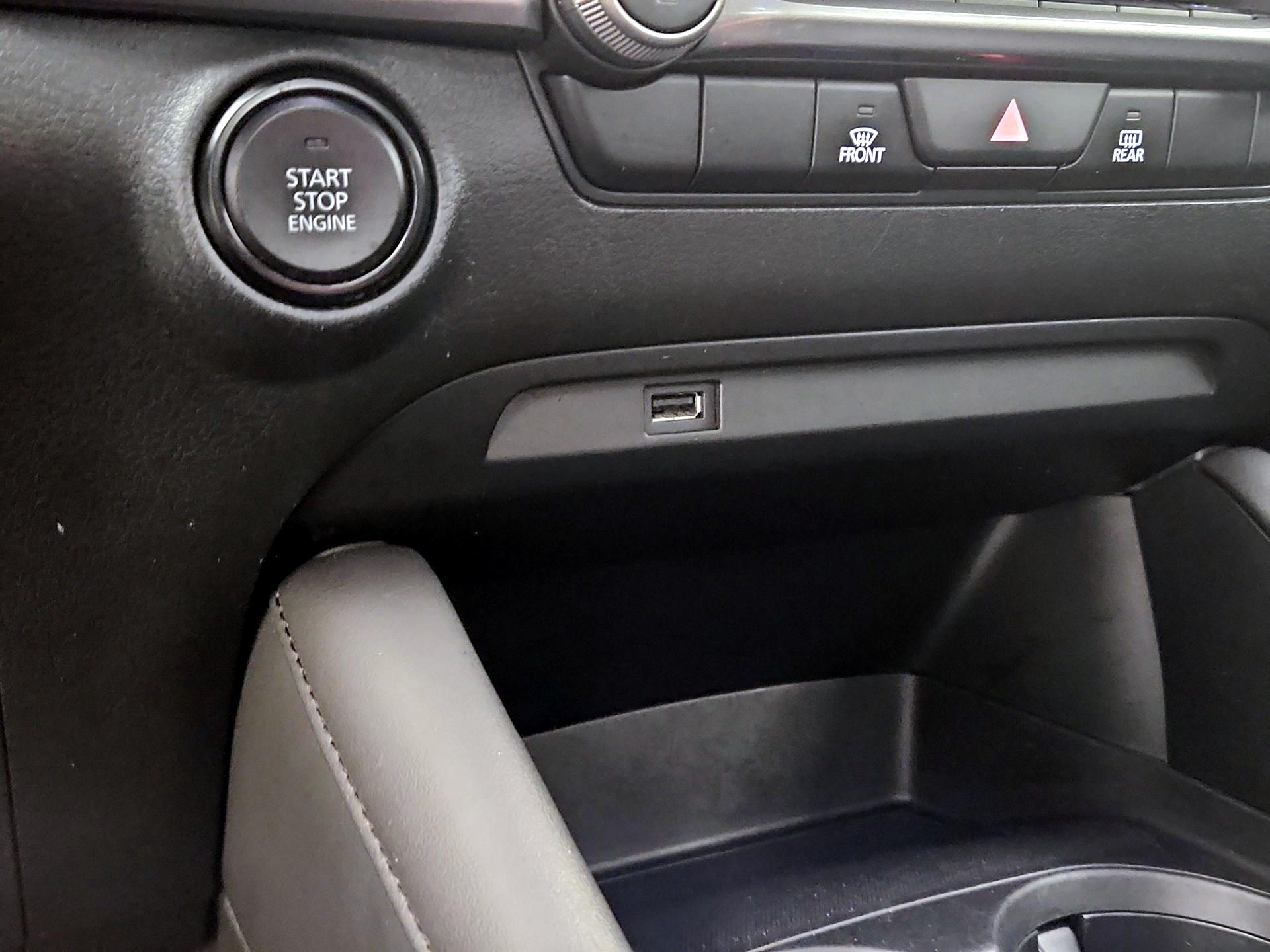 Thumbnail: 2021 Mazda Mazda3 - 18