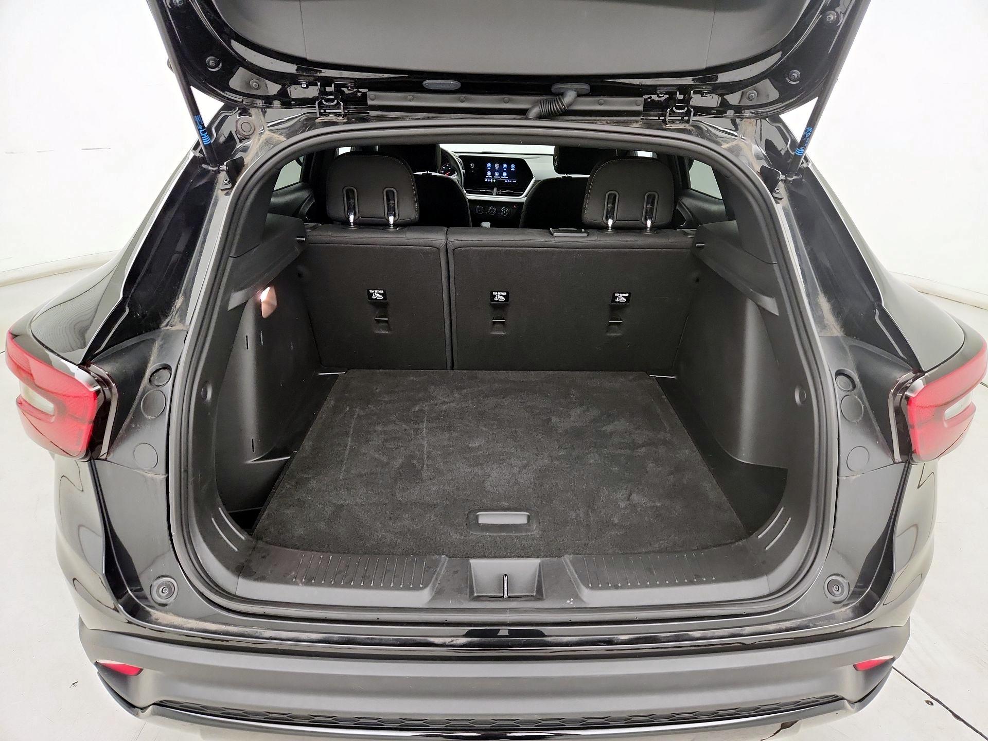 Thumbnail: 2024 Chevrolet Trax - 20