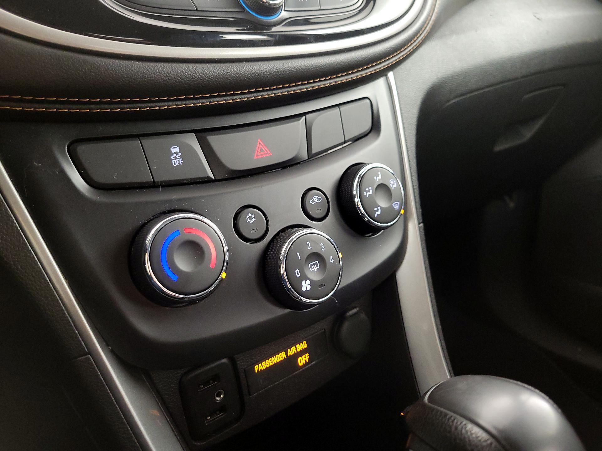 Thumbnail: 2017 Chevrolet Trax - 16