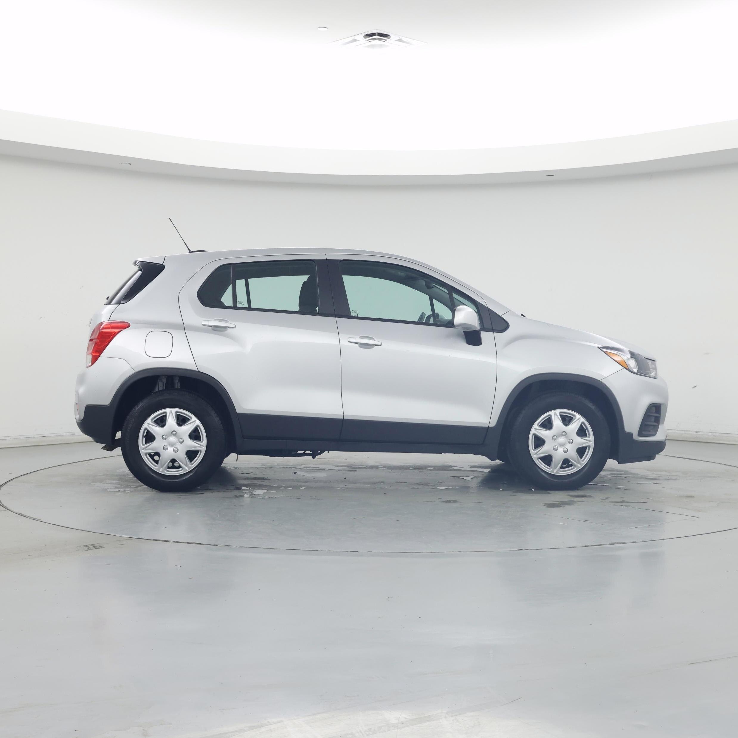 Thumbnail: 2017 Chevrolet Trax - 7