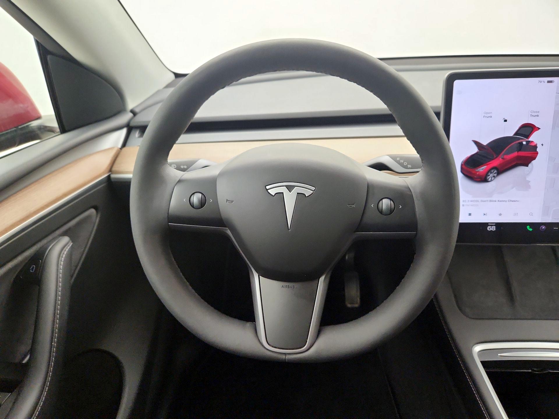 Thumbnail: 2023 Tesla Model Y - 10