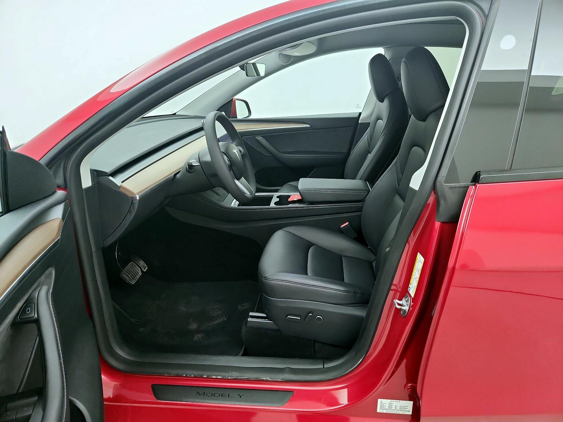 Thumbnail: 2023 Tesla Model Y - 11