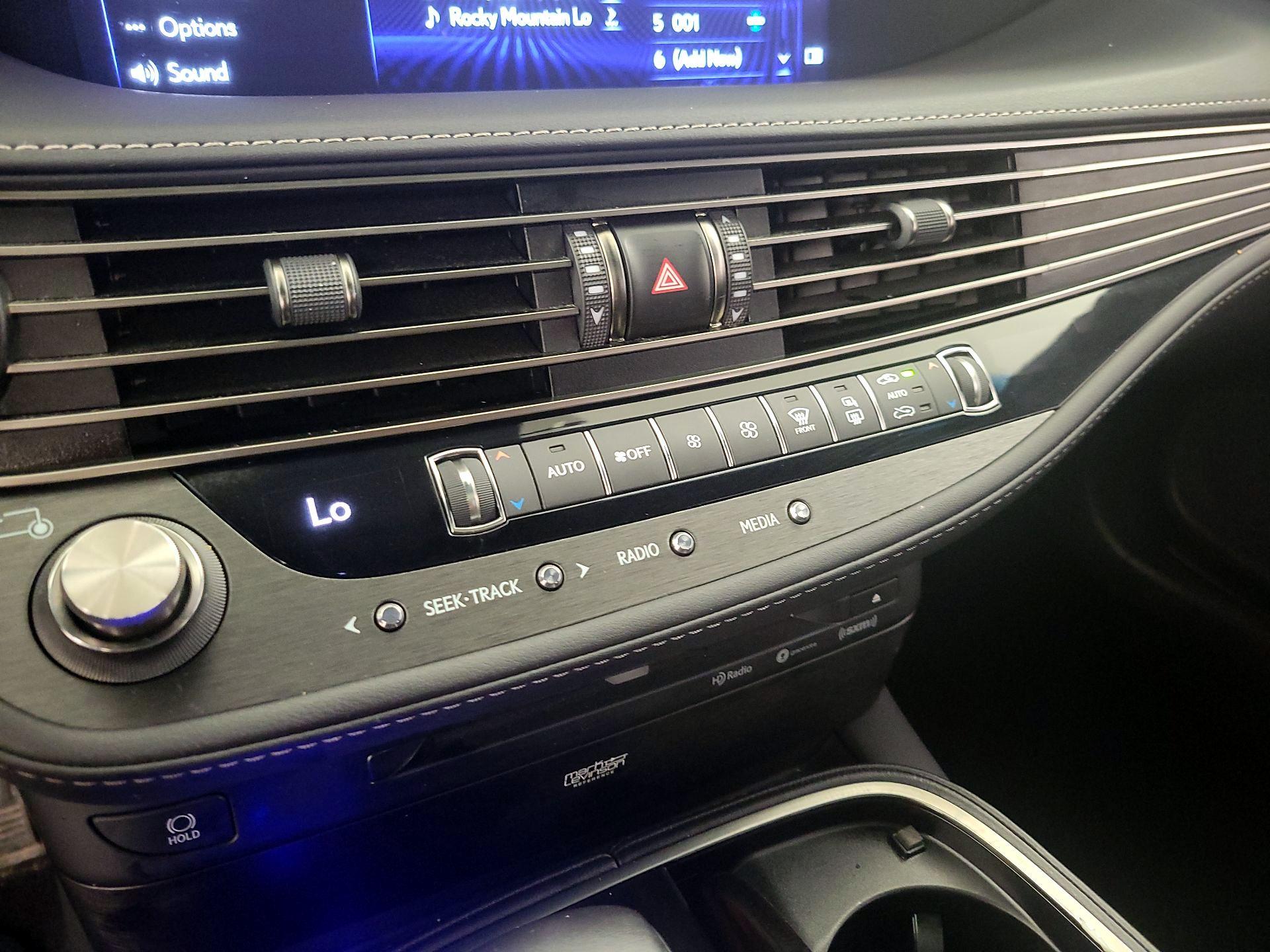 Thumbnail: 2018 Lexus LS - 17