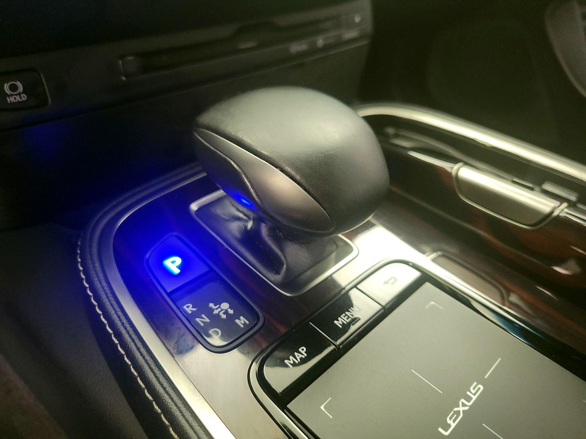 Thumbnail: 2018 Lexus LS - 18