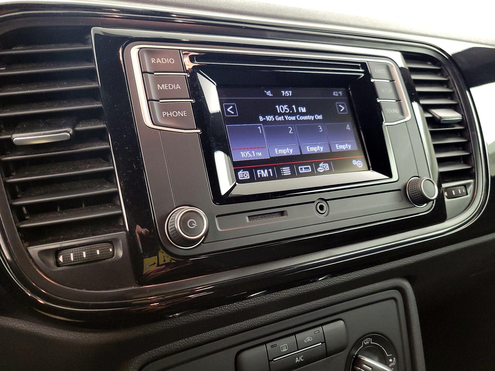 Thumbnail: 2018 Volkswagen Beetle - 15