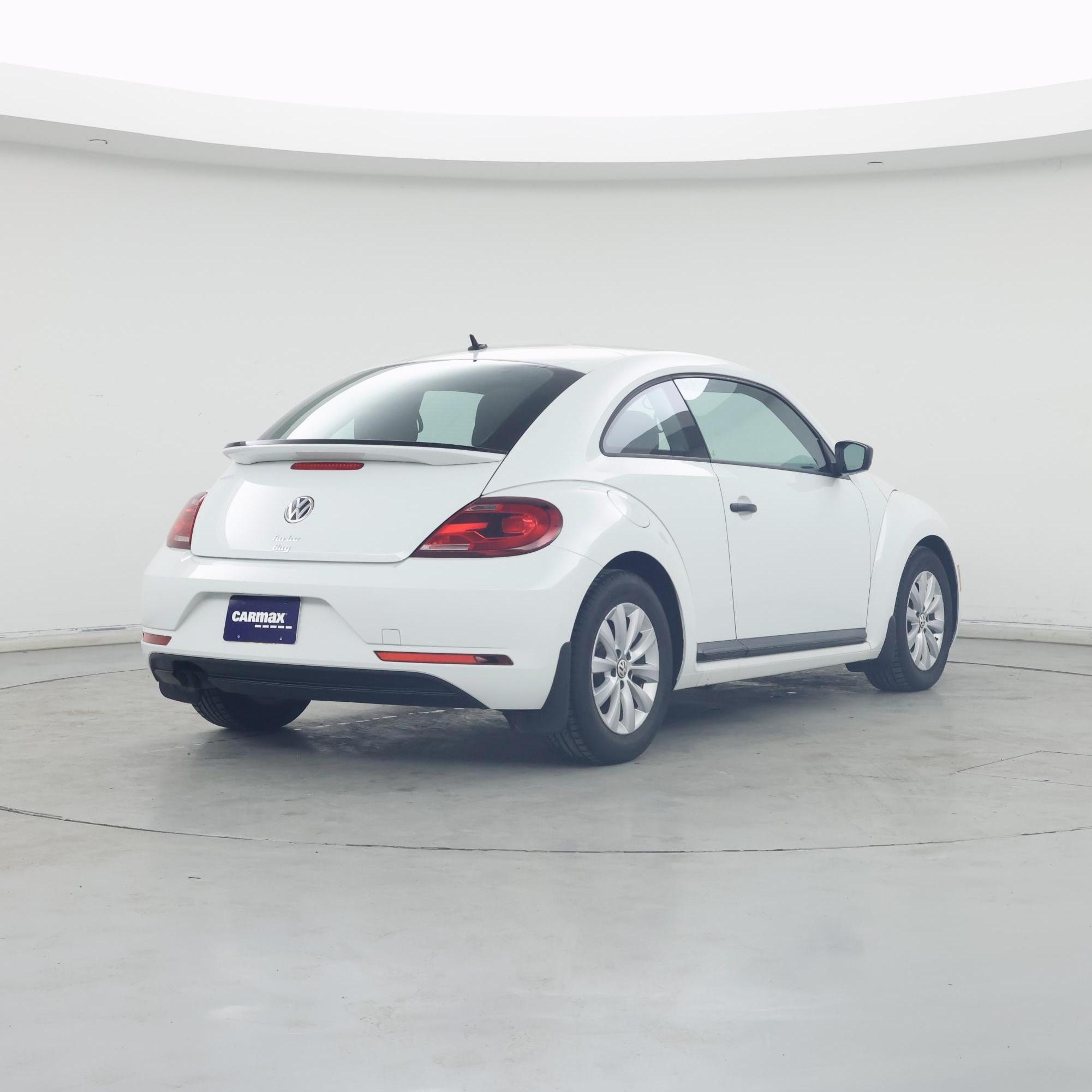 Thumbnail: 2018 Volkswagen Beetle - 8