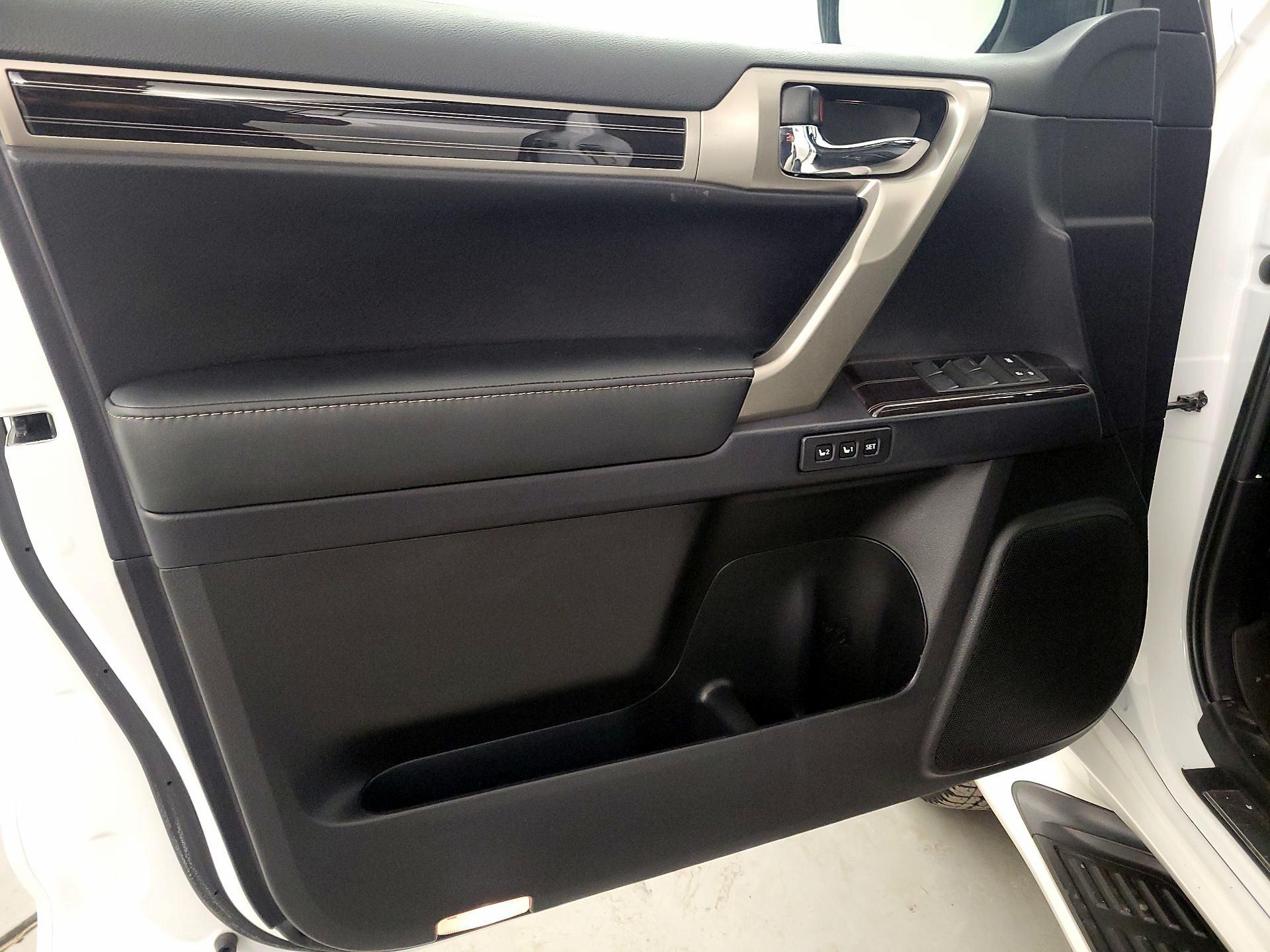 Thumbnail: 2021 Lexus GX - 12