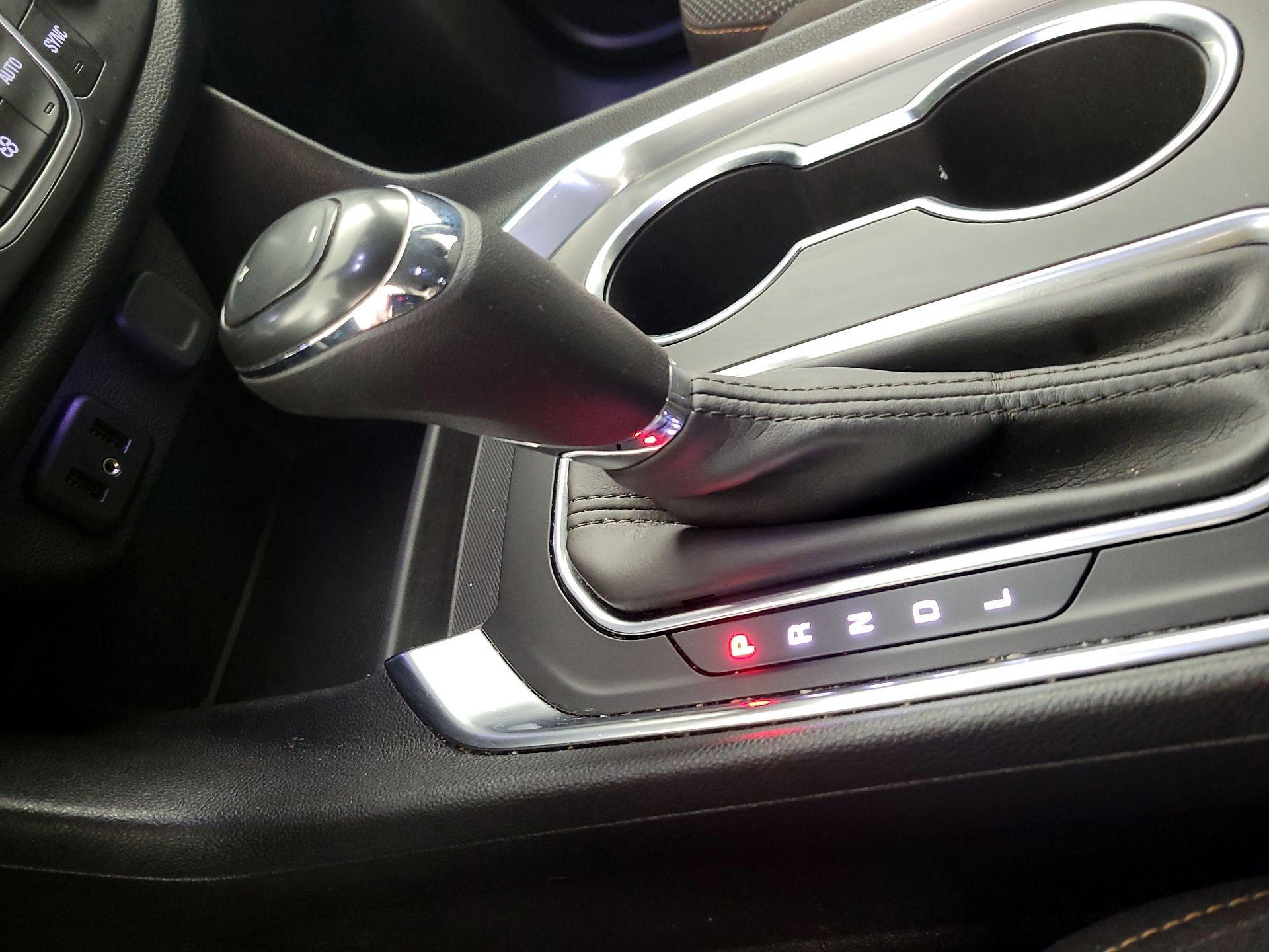 Thumbnail: 2019 Chevrolet Traverse - 17