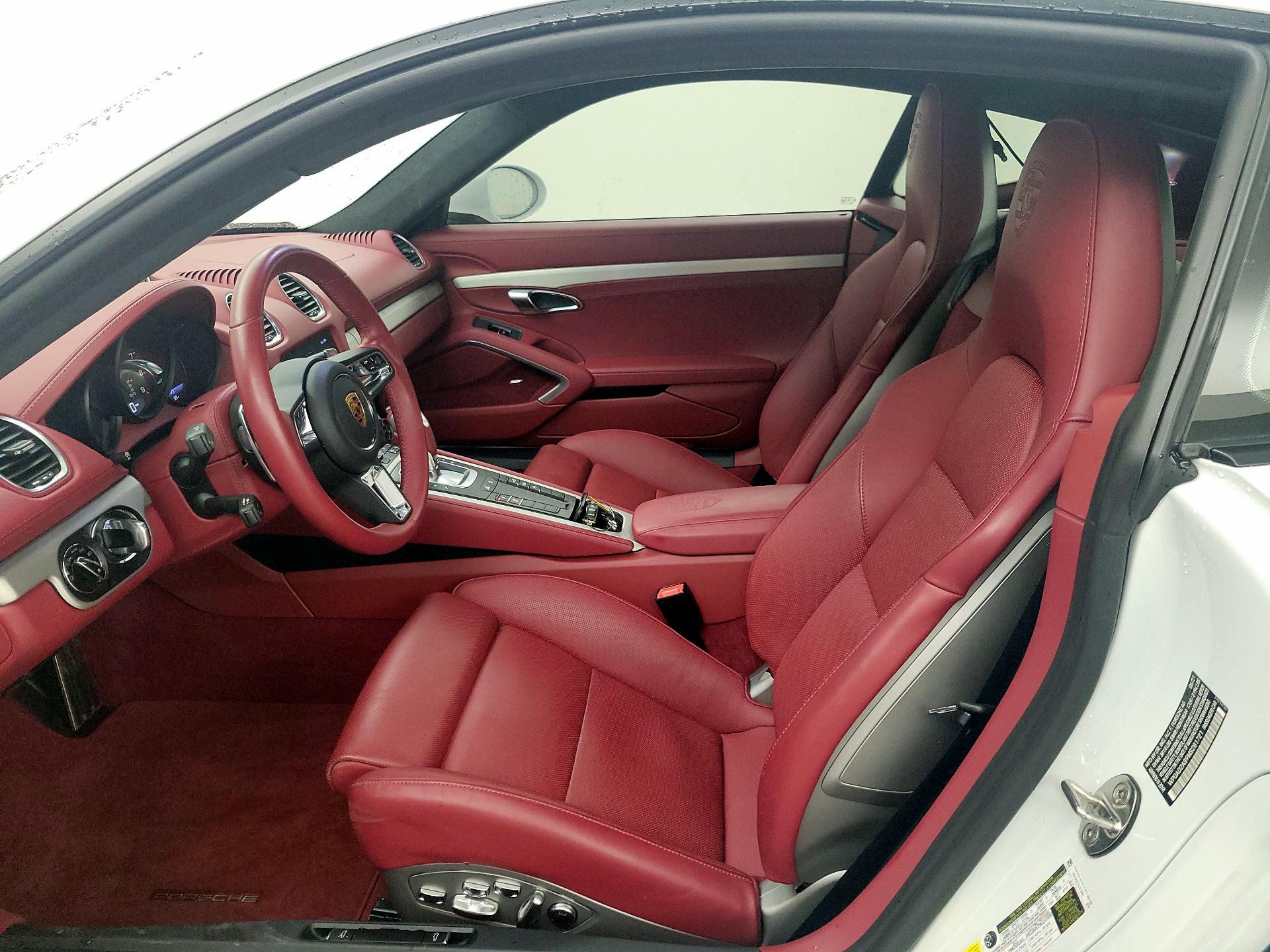 Thumbnail: 2021 Porsche 718 Cayman - 11