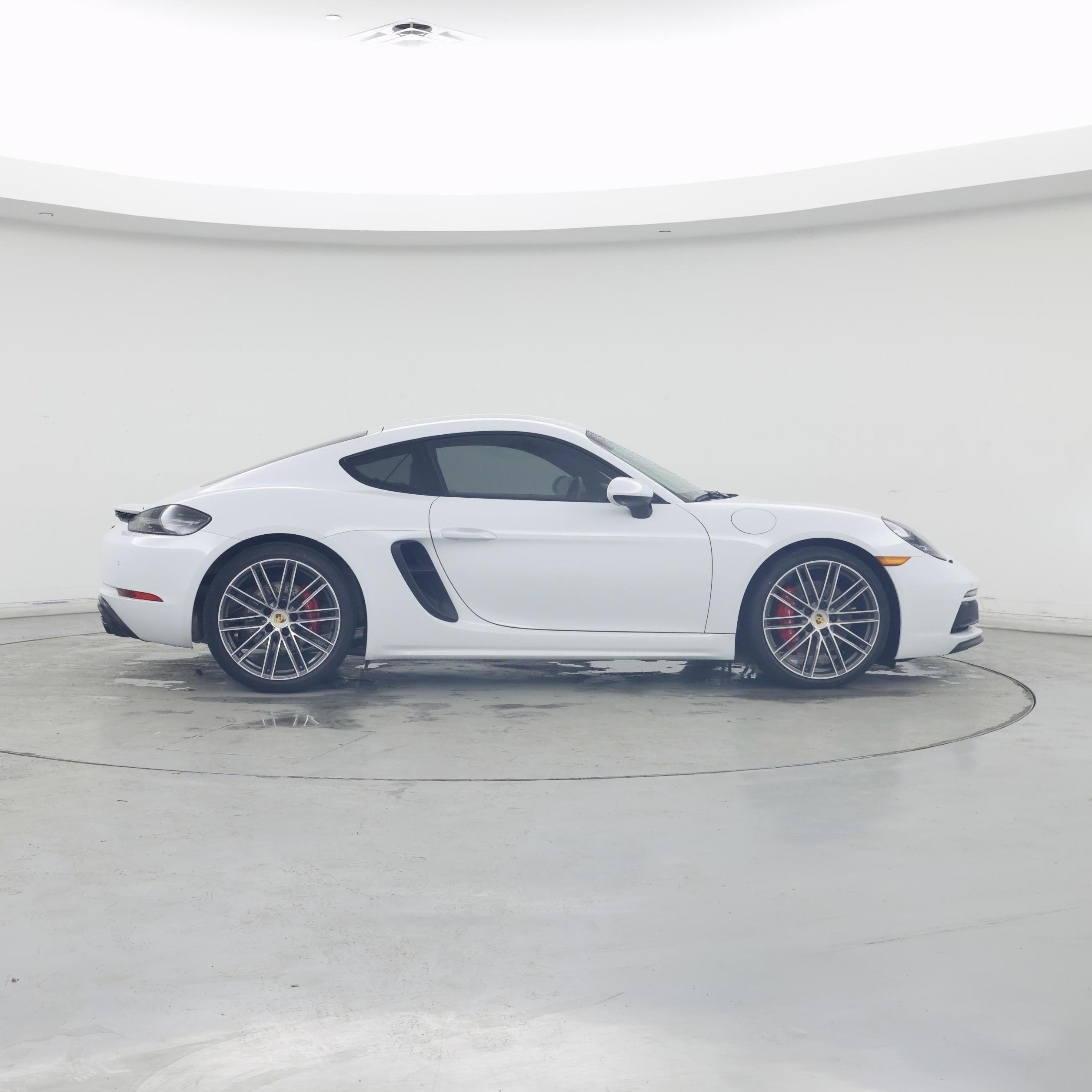 Thumbnail: 2021 Porsche 718 Cayman - 7