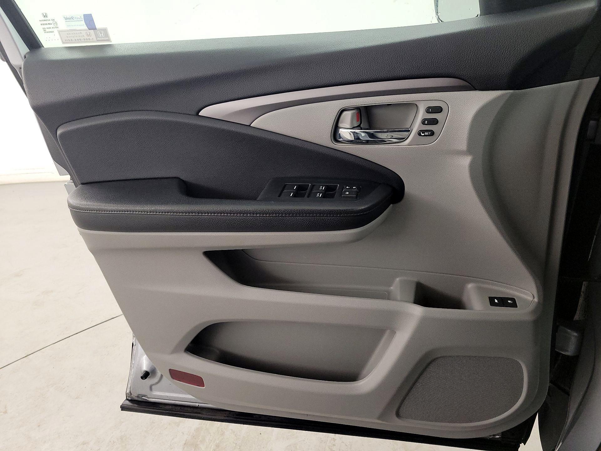 Thumbnail: 2022 Honda Pilot - 12