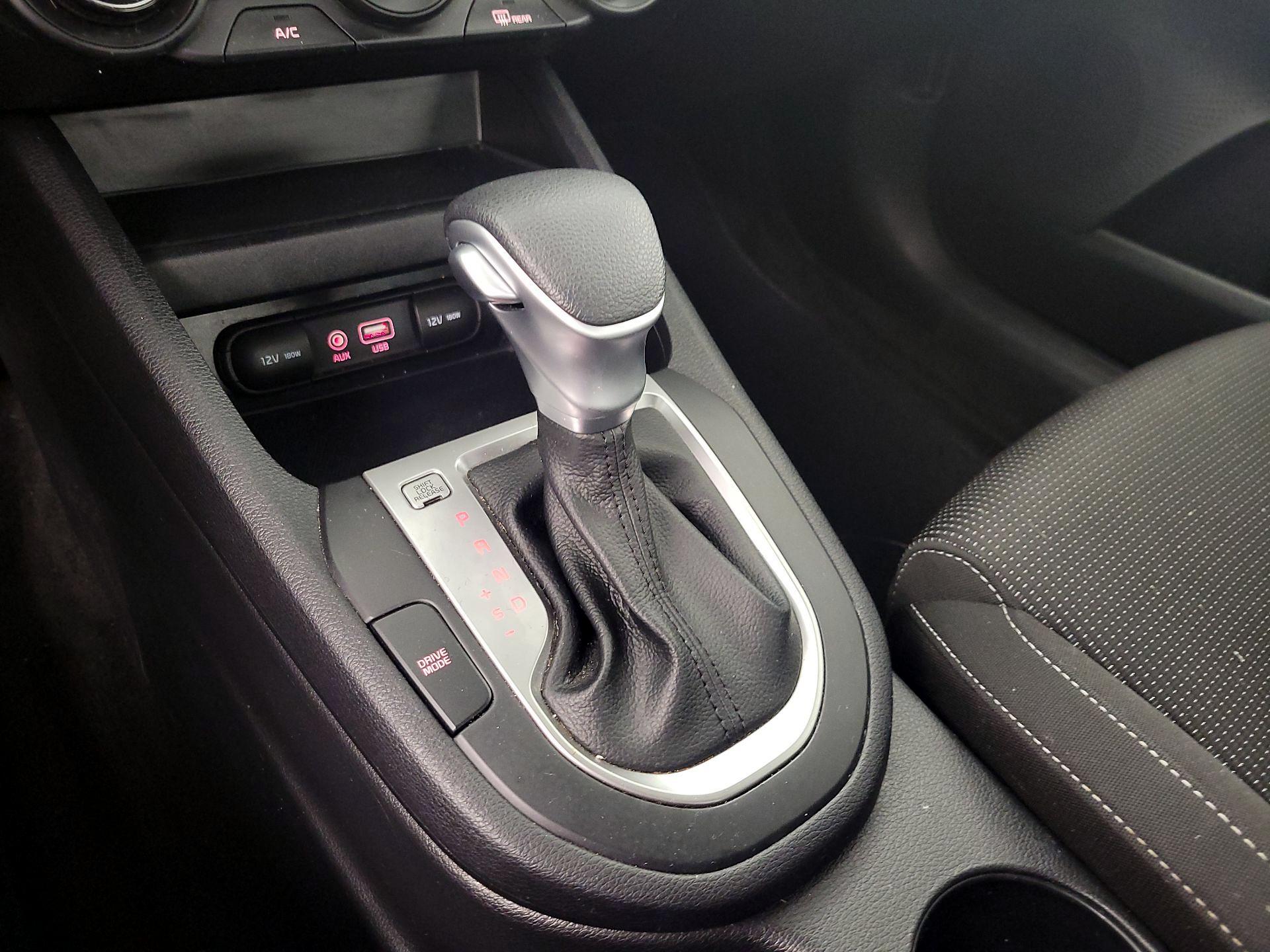 Thumbnail: 2020 Kia Forte - 17