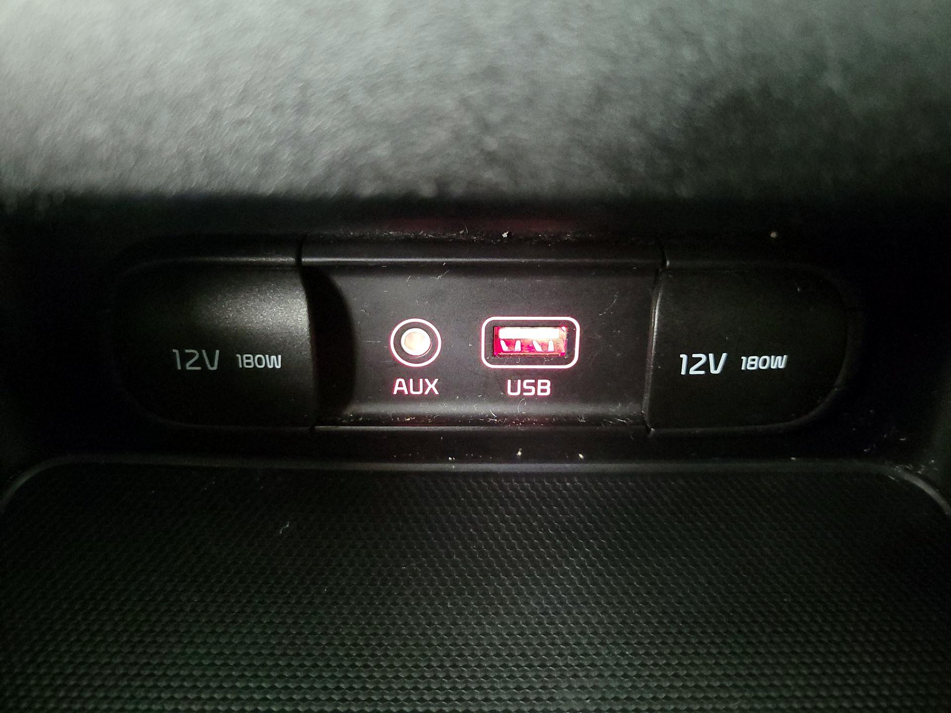 Thumbnail: 2020 Kia Forte - 18