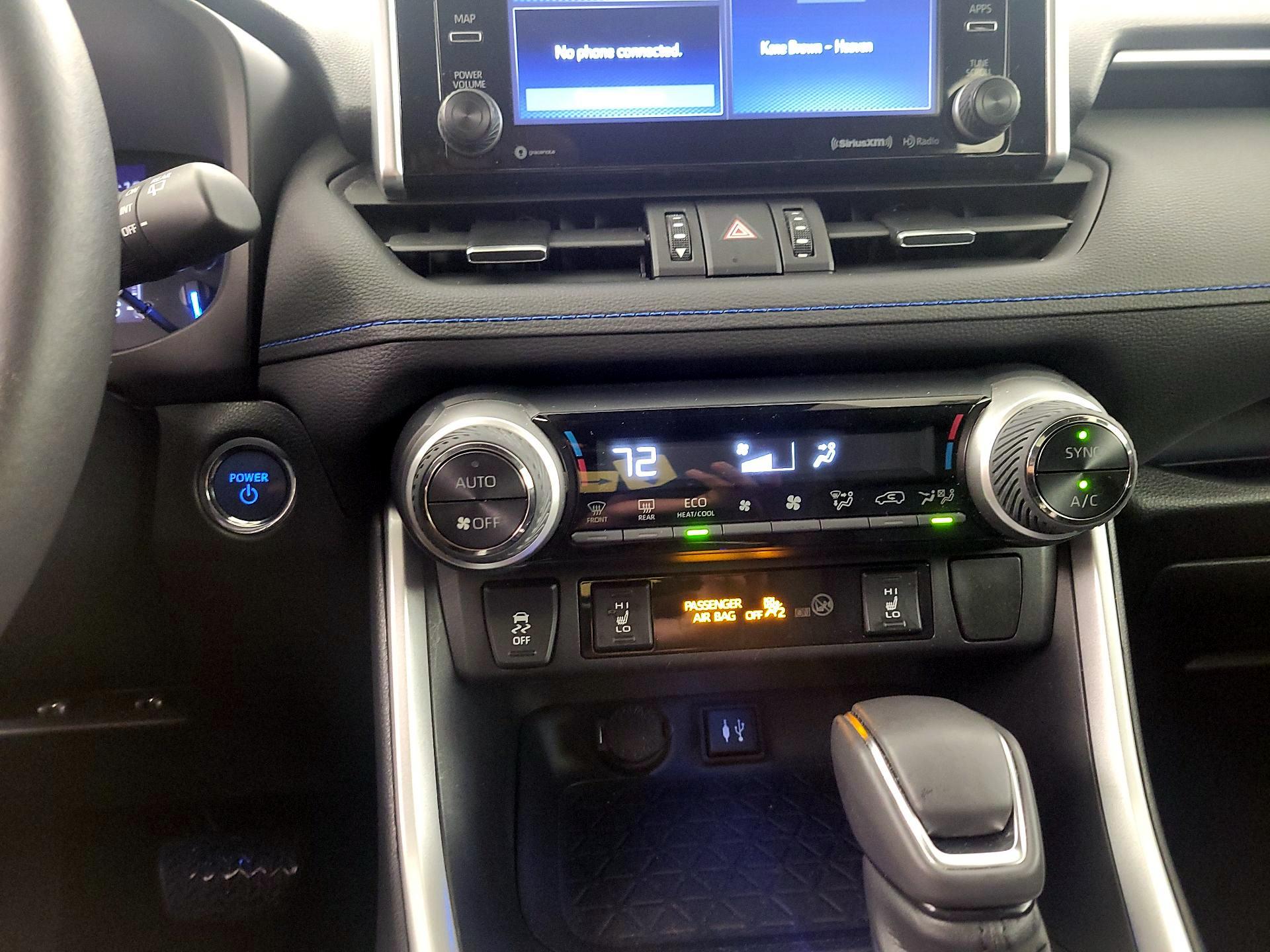 Thumbnail: 2019 Toyota RAV4 - 16