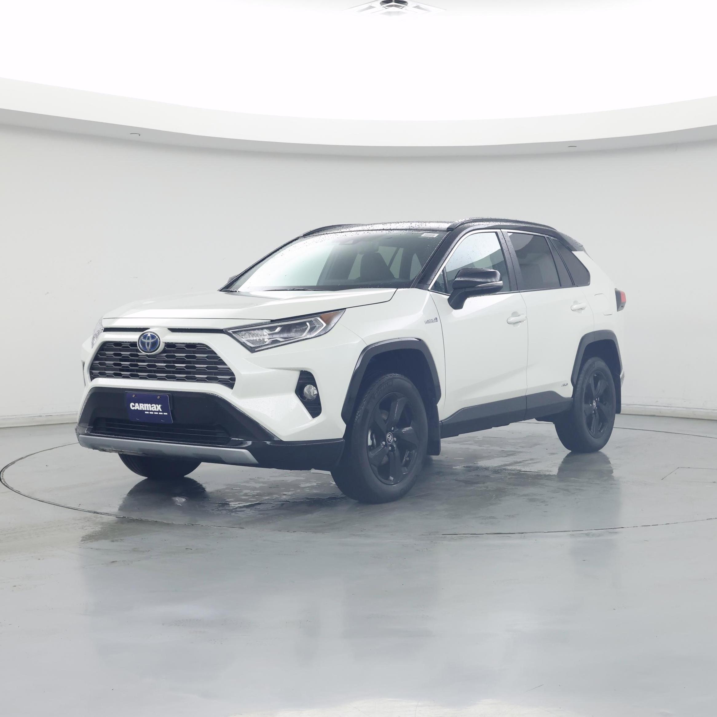 Thumbnail: 2019 Toyota RAV4 - 4