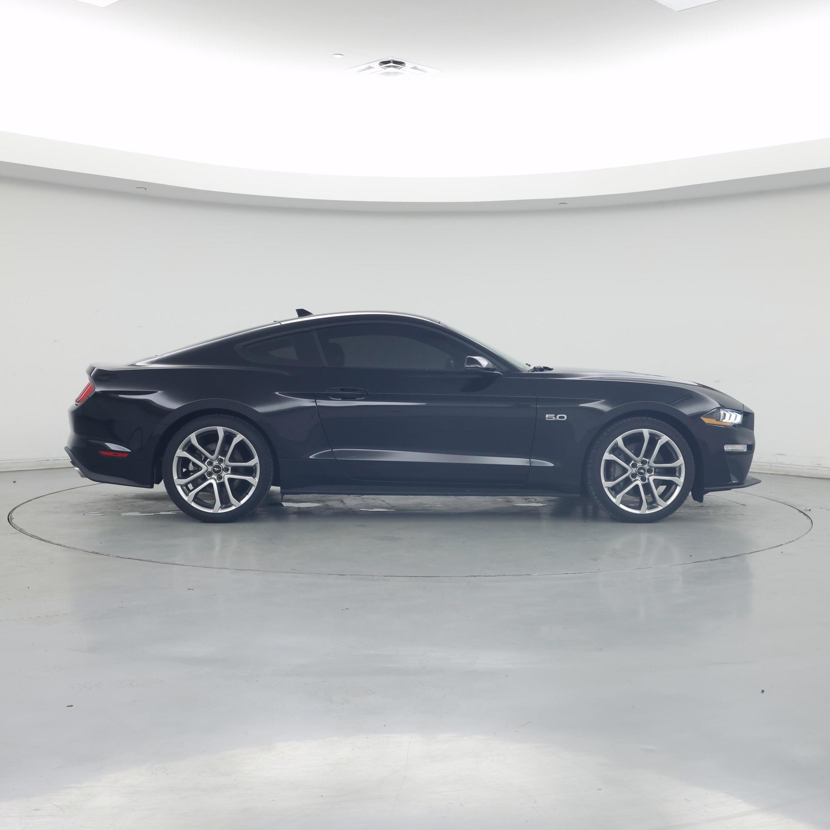 Thumbnail: 2021 Ford Mustang - 7